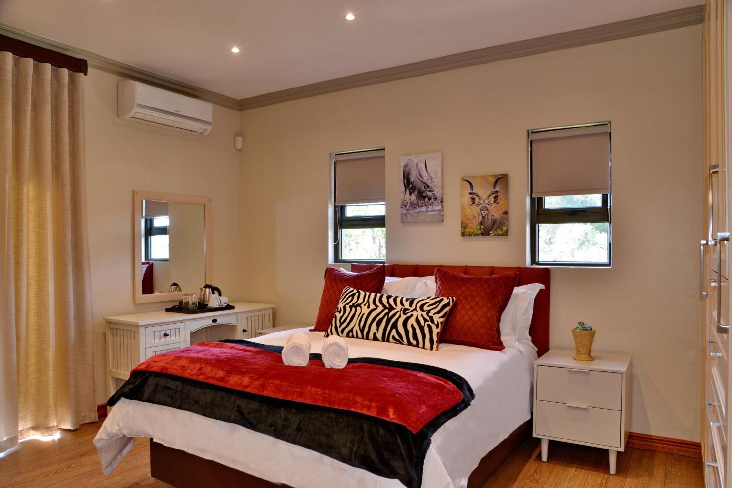 Deluxe Double Room - Photo 12