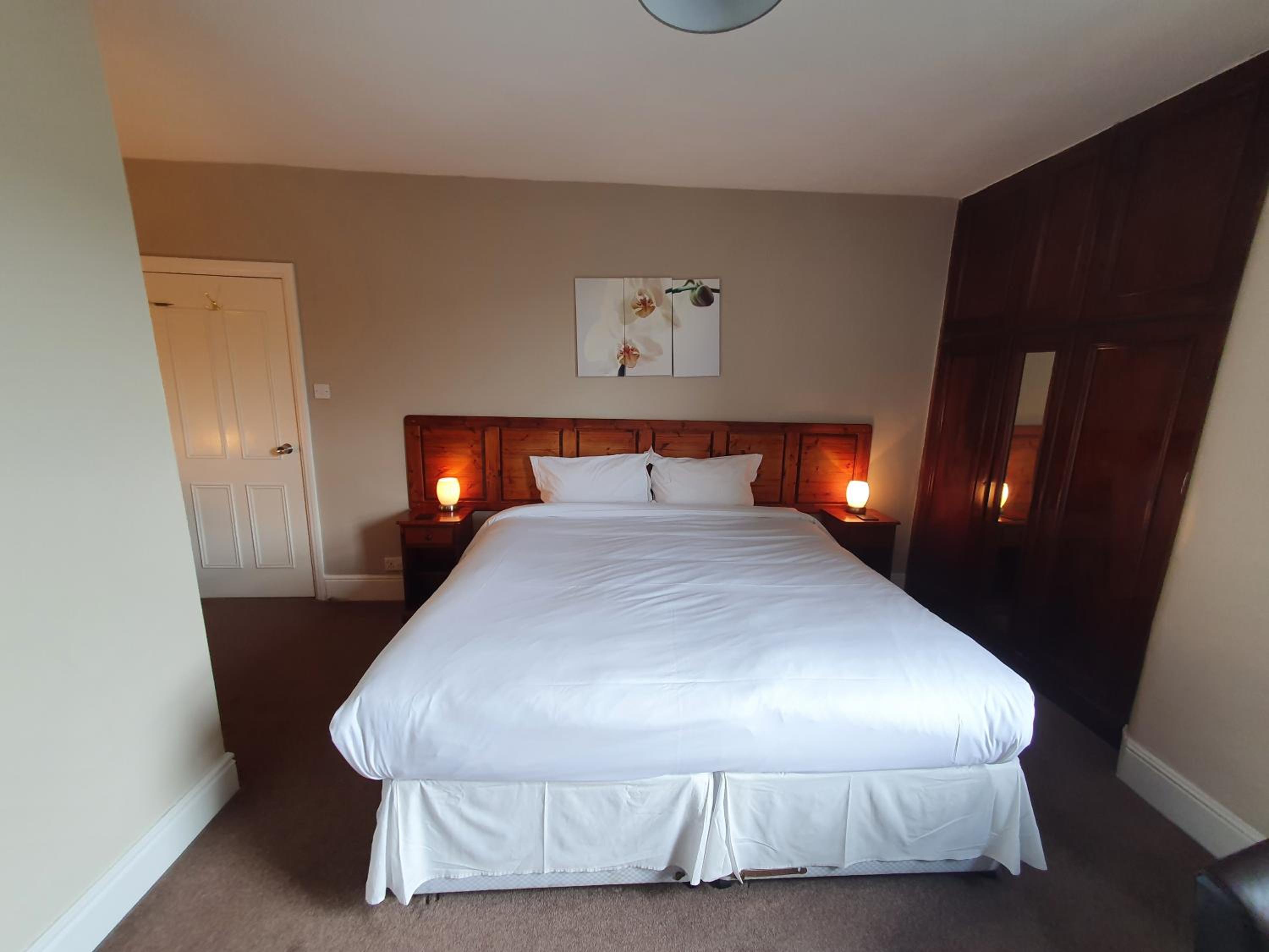 Double or Twin Room photo 3