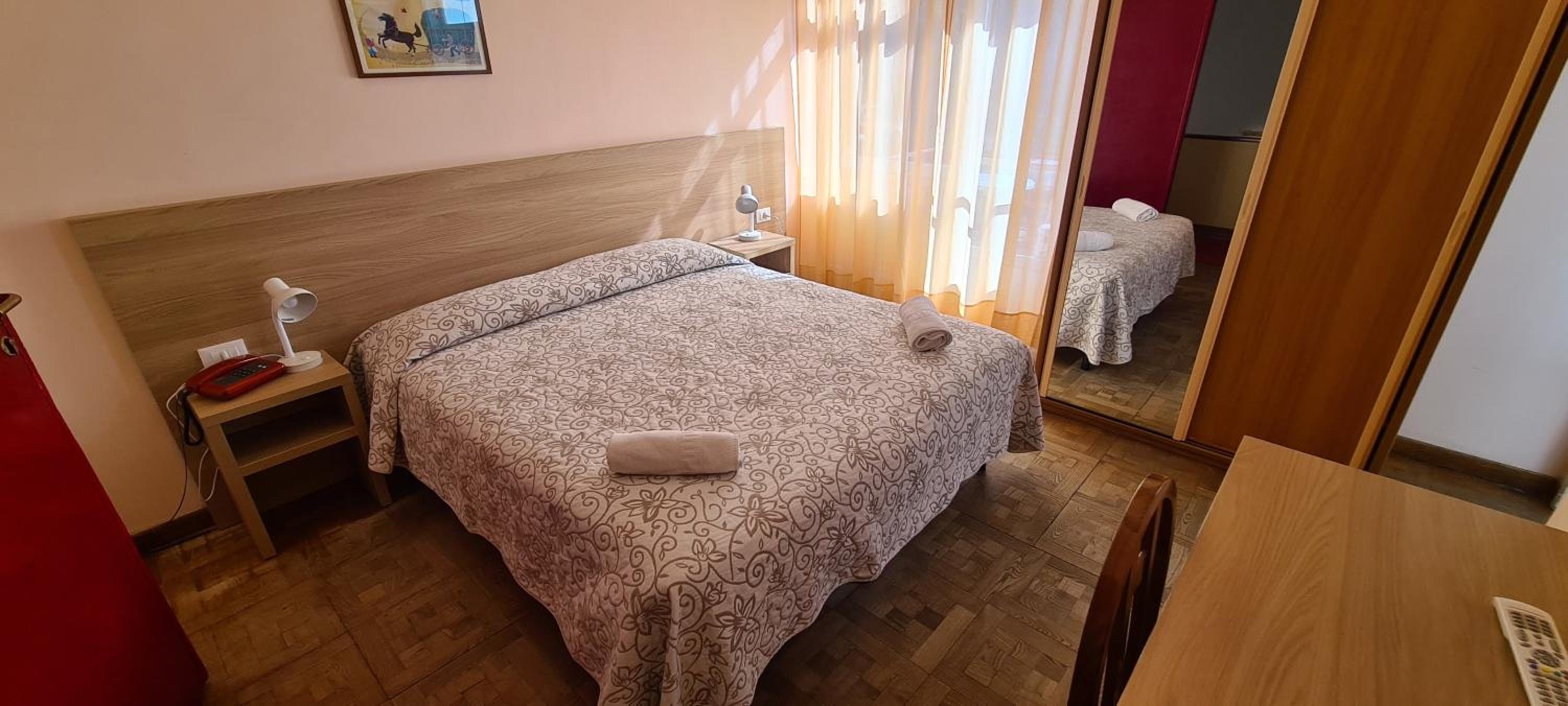 Double or Twin Room with Balcony - Photo 1