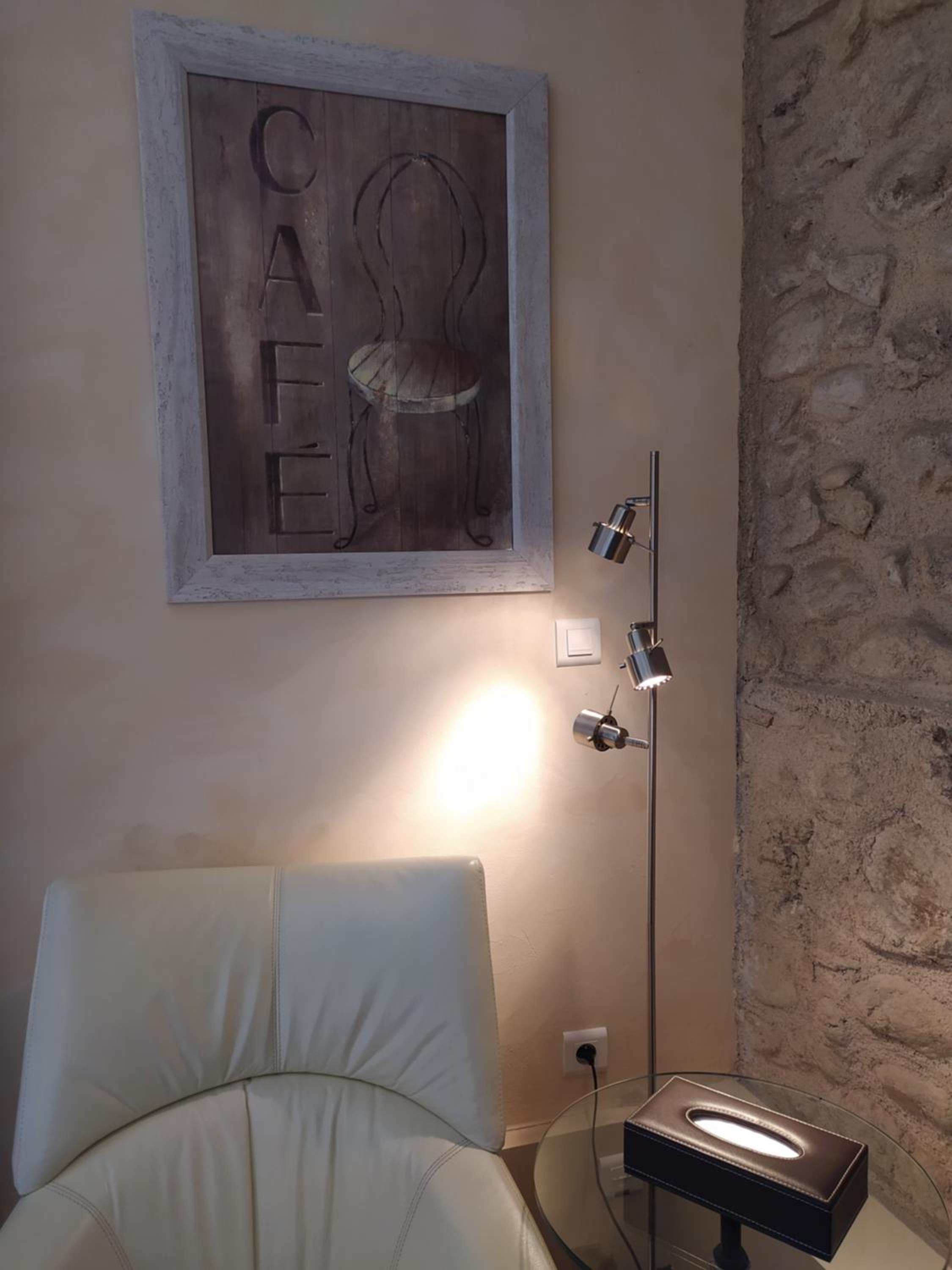 Double Room - Photo 12