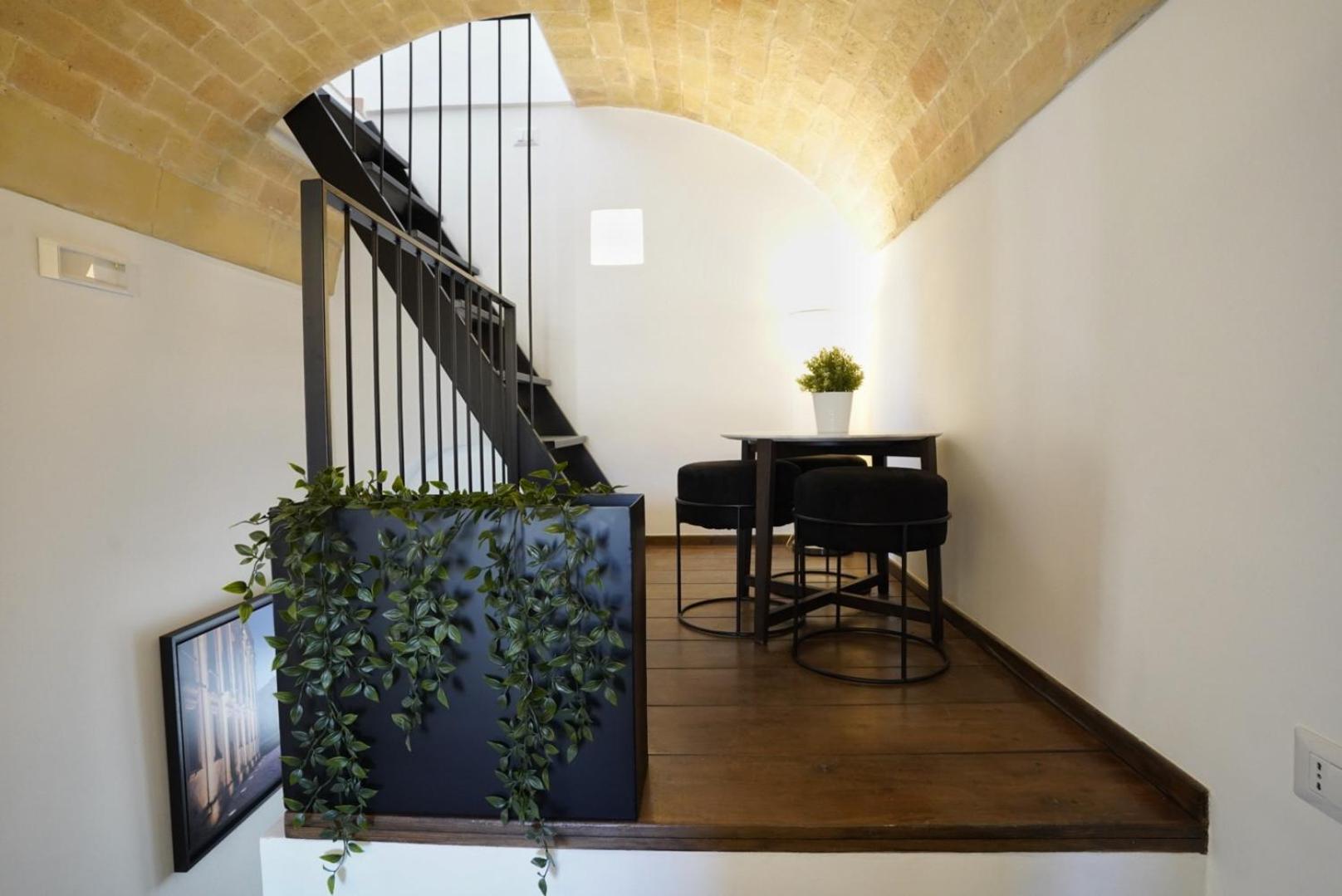 One-Bedroom House - Photo 5