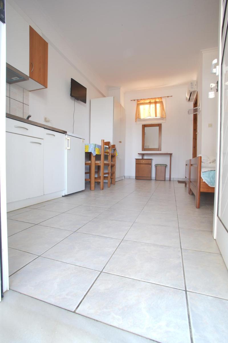 Studio with Garden View photo 3