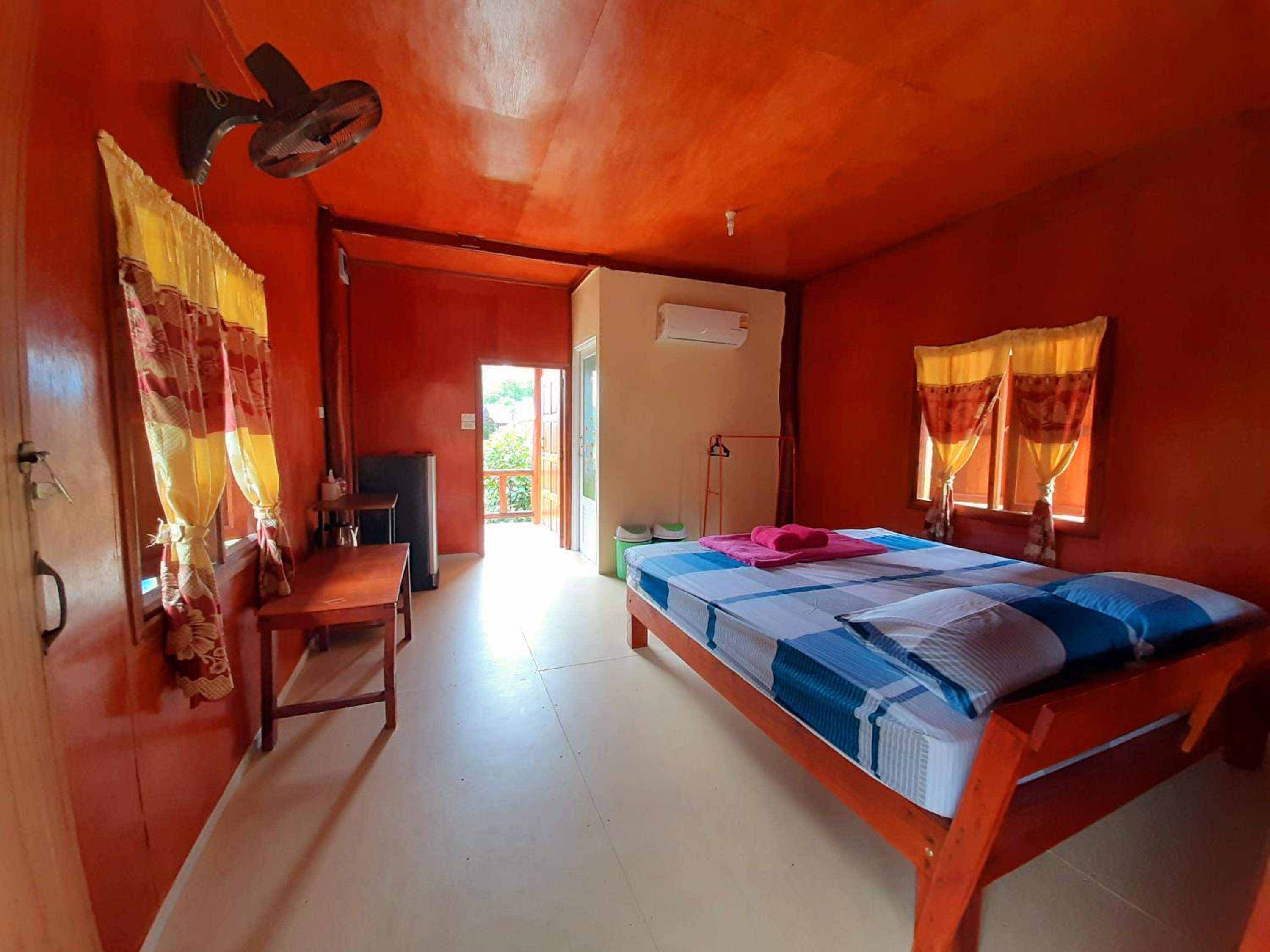 Deluxe Bungalow photo 3