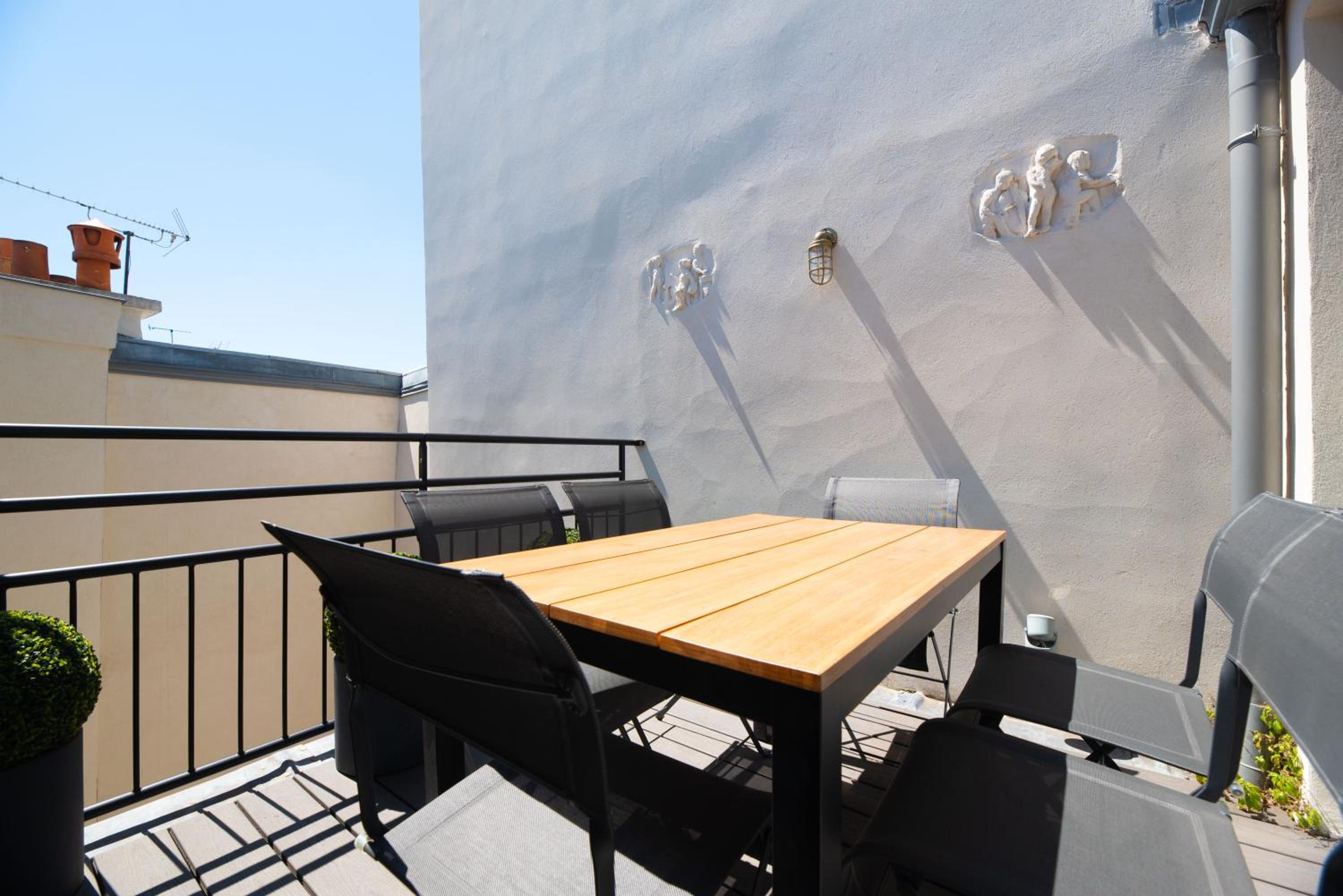 Apartment with Terrace photo 2
