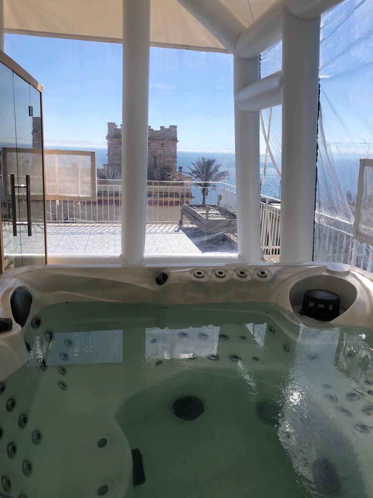 Queen Room with Spa Bath - Photo 19