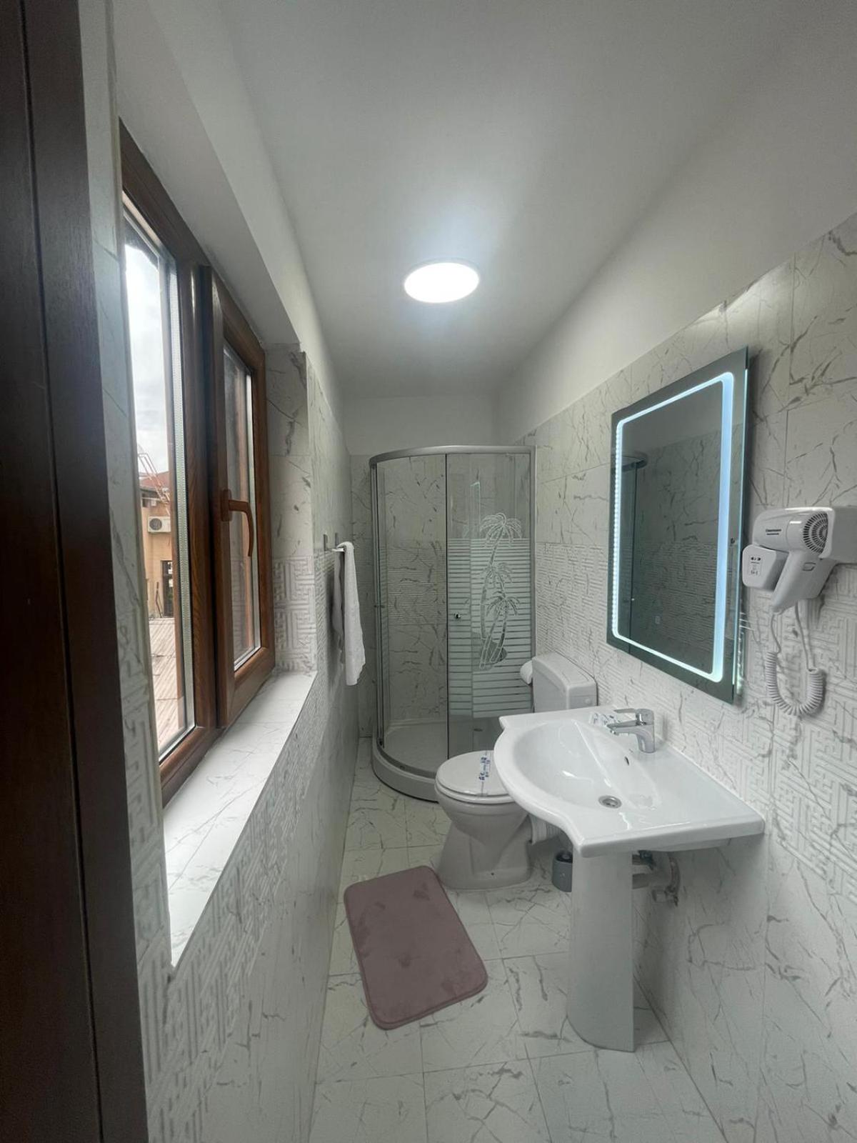 Superior Twin Room - Photo 8