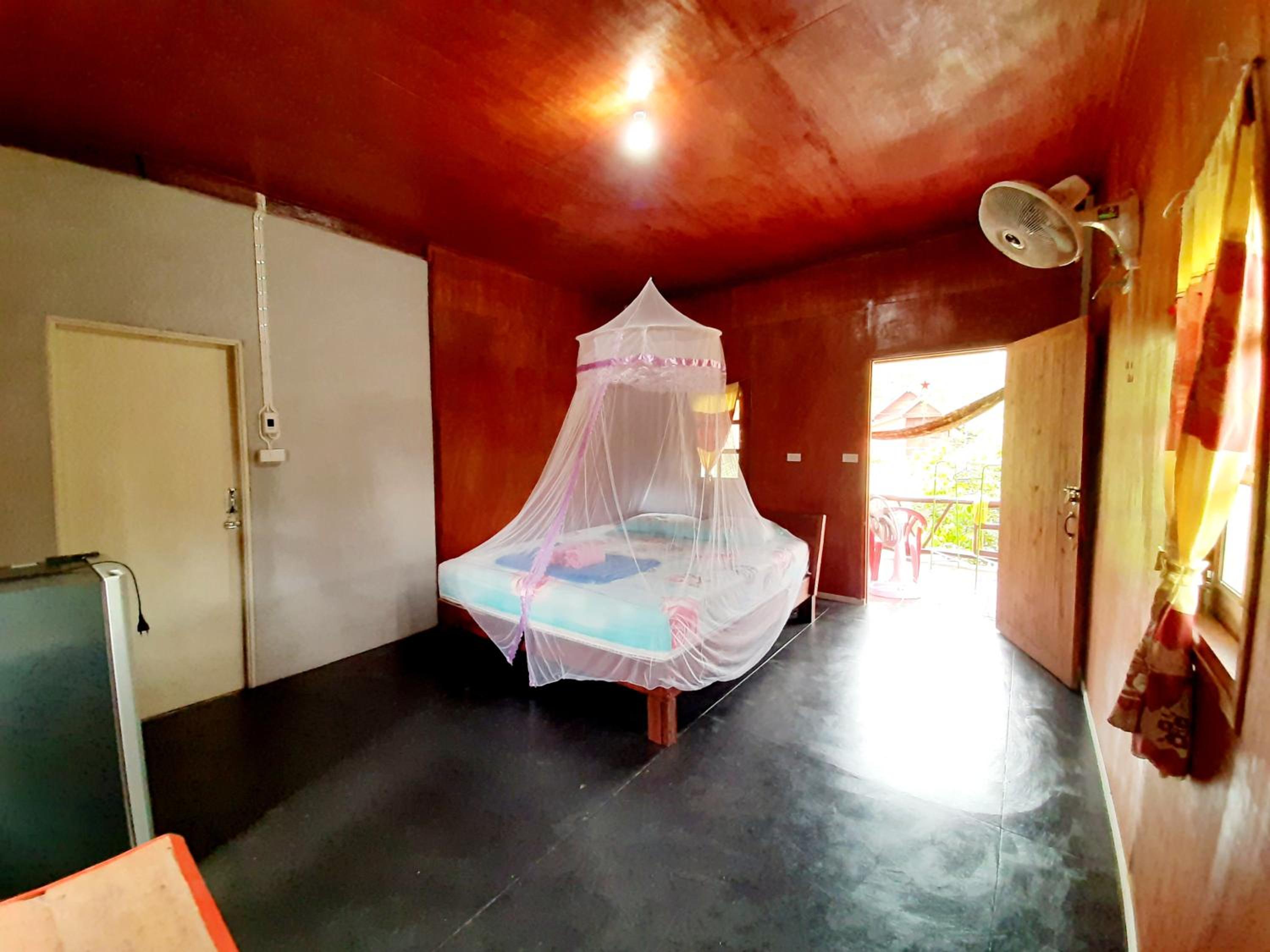 Bungalow with Fan photo 3