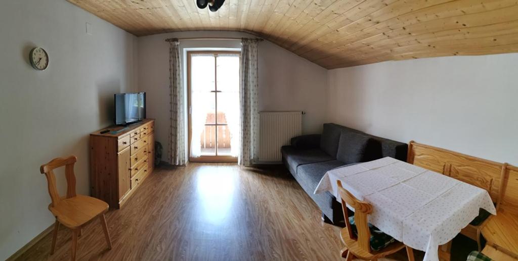Apartment with Mountain View photo 1