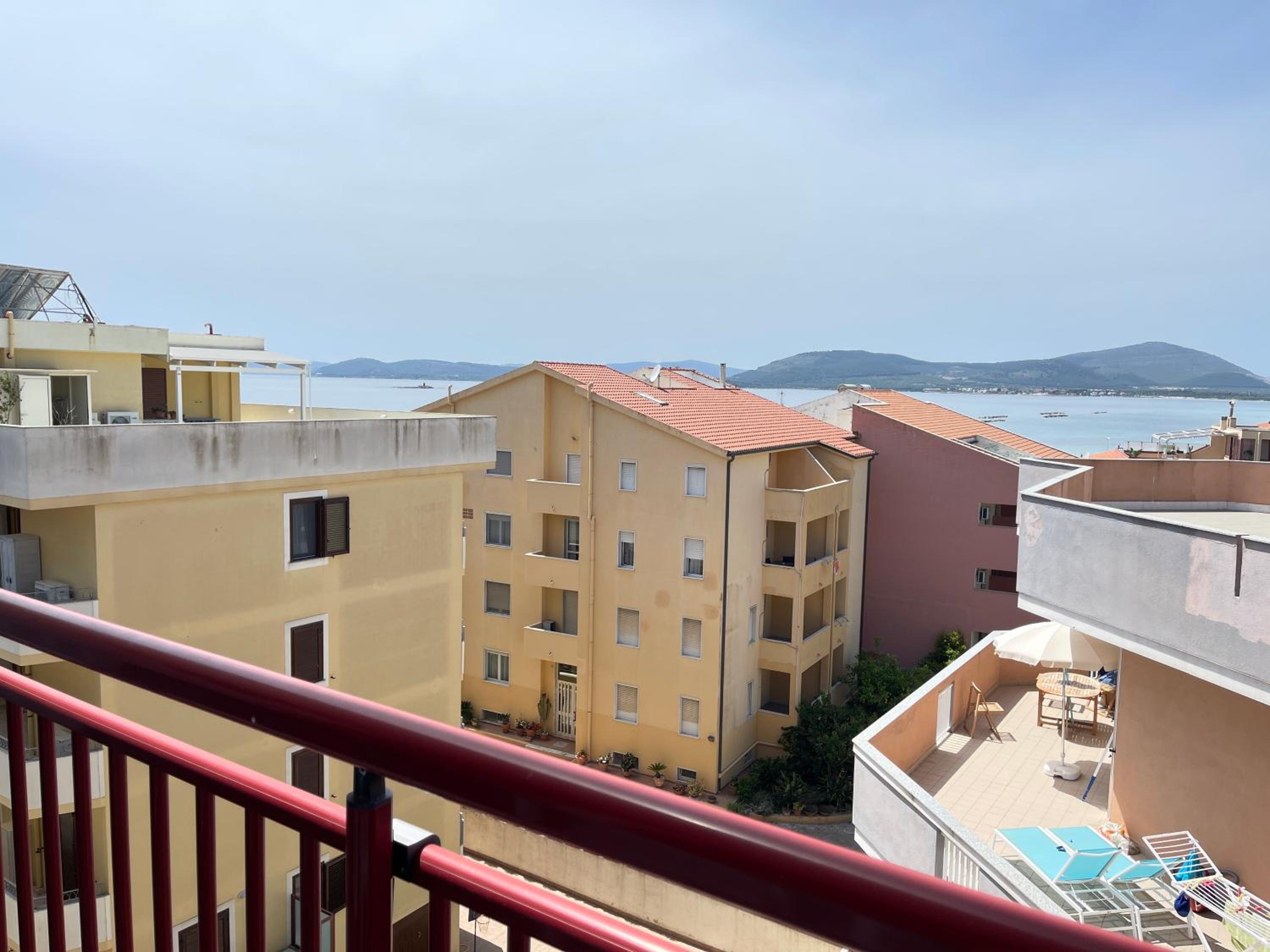 Quadruple Room with Sea View - Photo 4