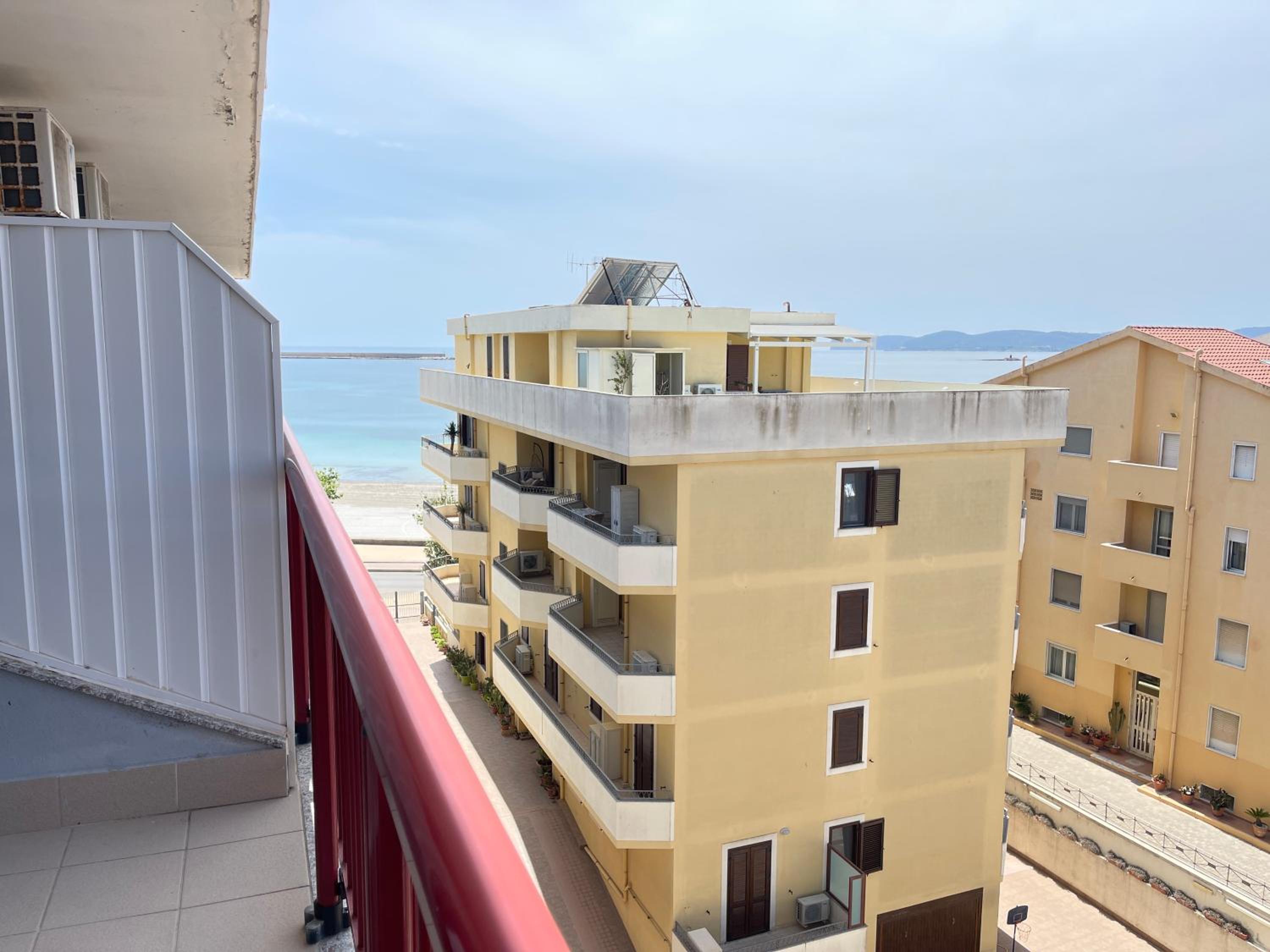 Quadruple Room with Sea View - Photo 3