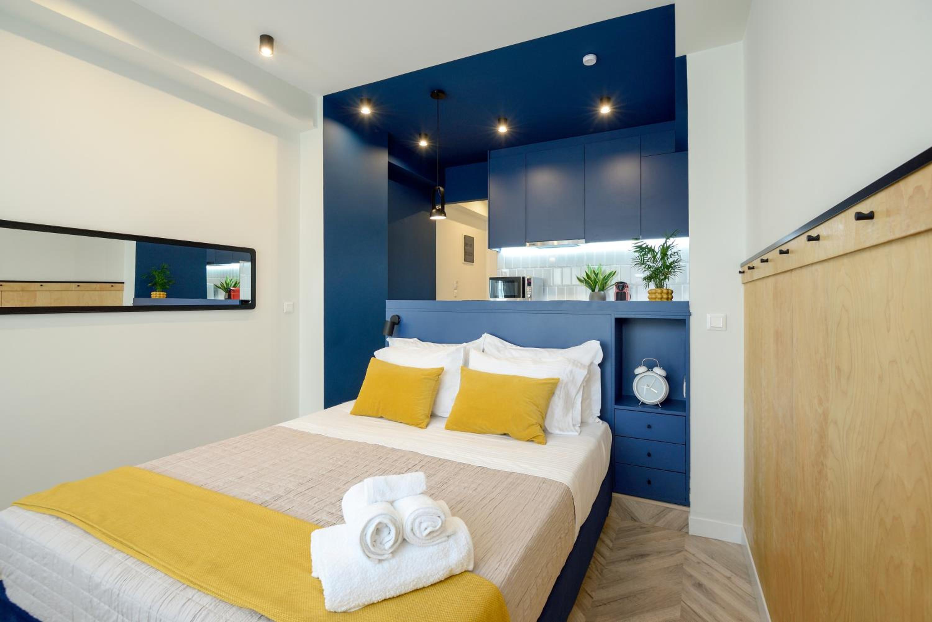 Studio Apartment photo 1