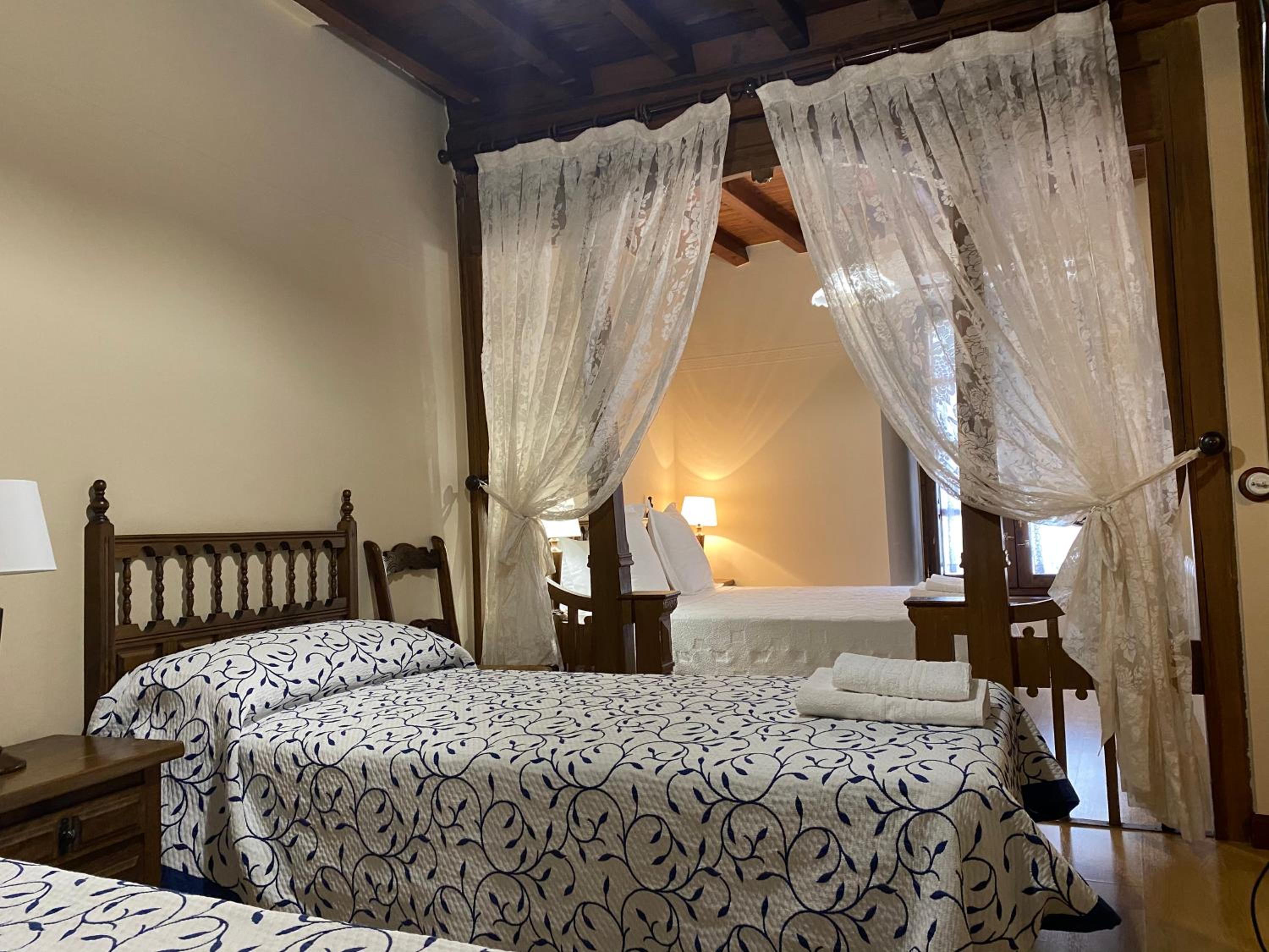 Double or Twin Room photo 1