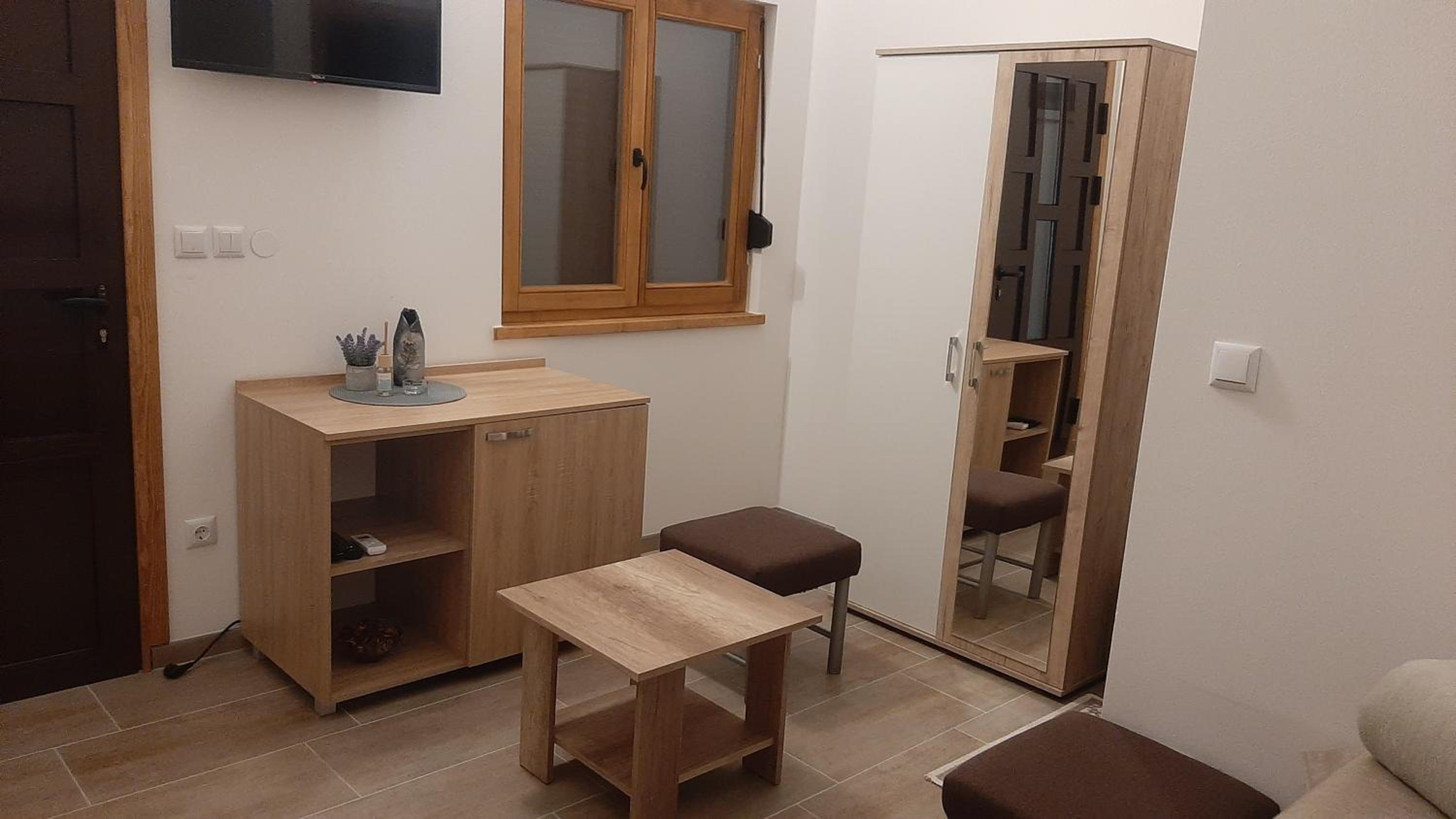 One-Bedroom House photo 2
