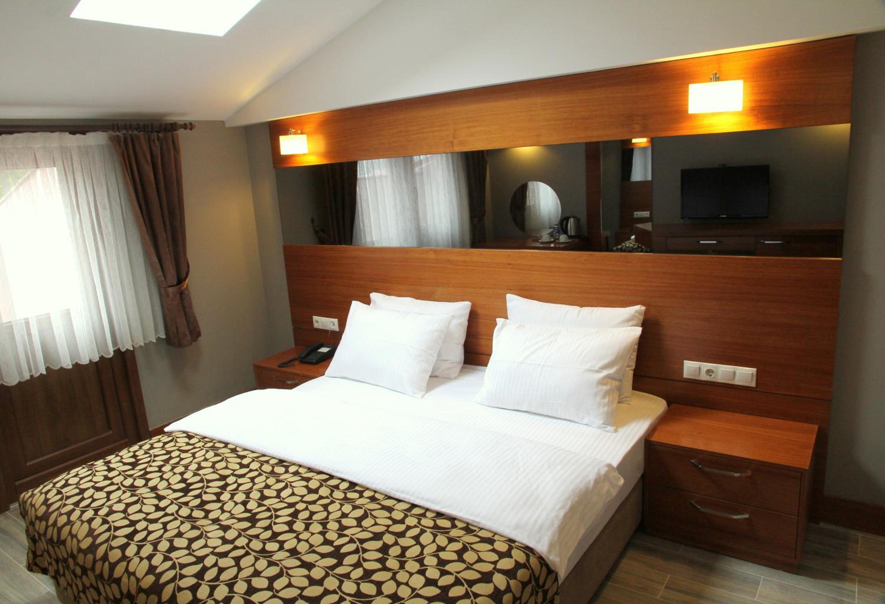 Double or Twin Room with Balcony photo 2