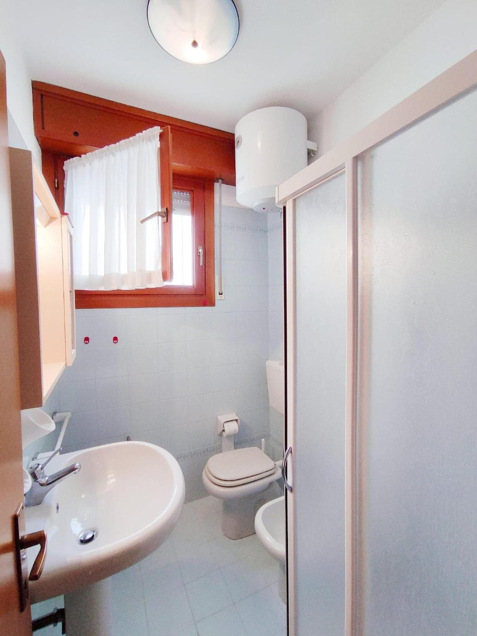 Two-Bedroom Apartment - Photo 17