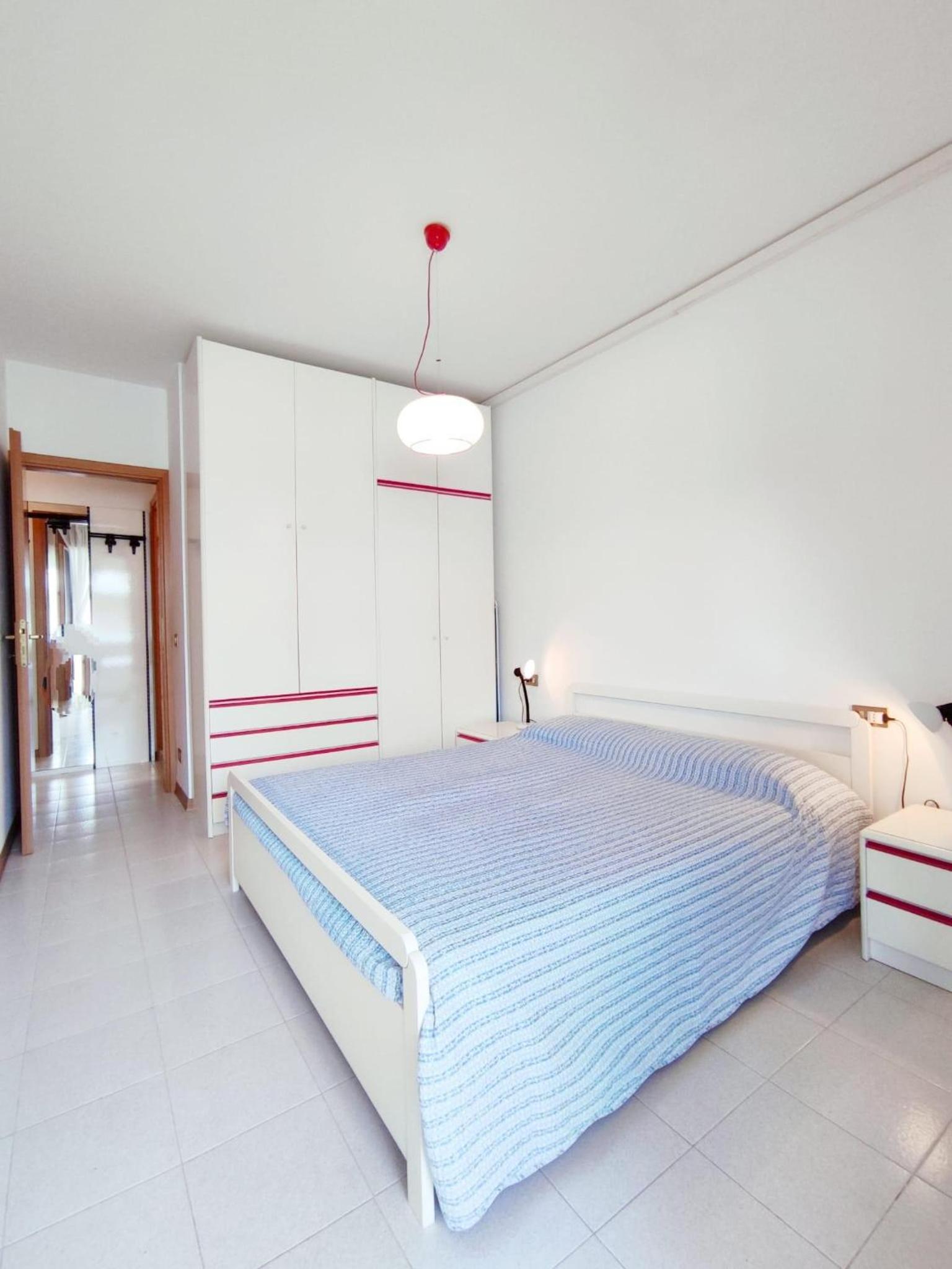 Two-Bedroom Apartment - Photo 11
