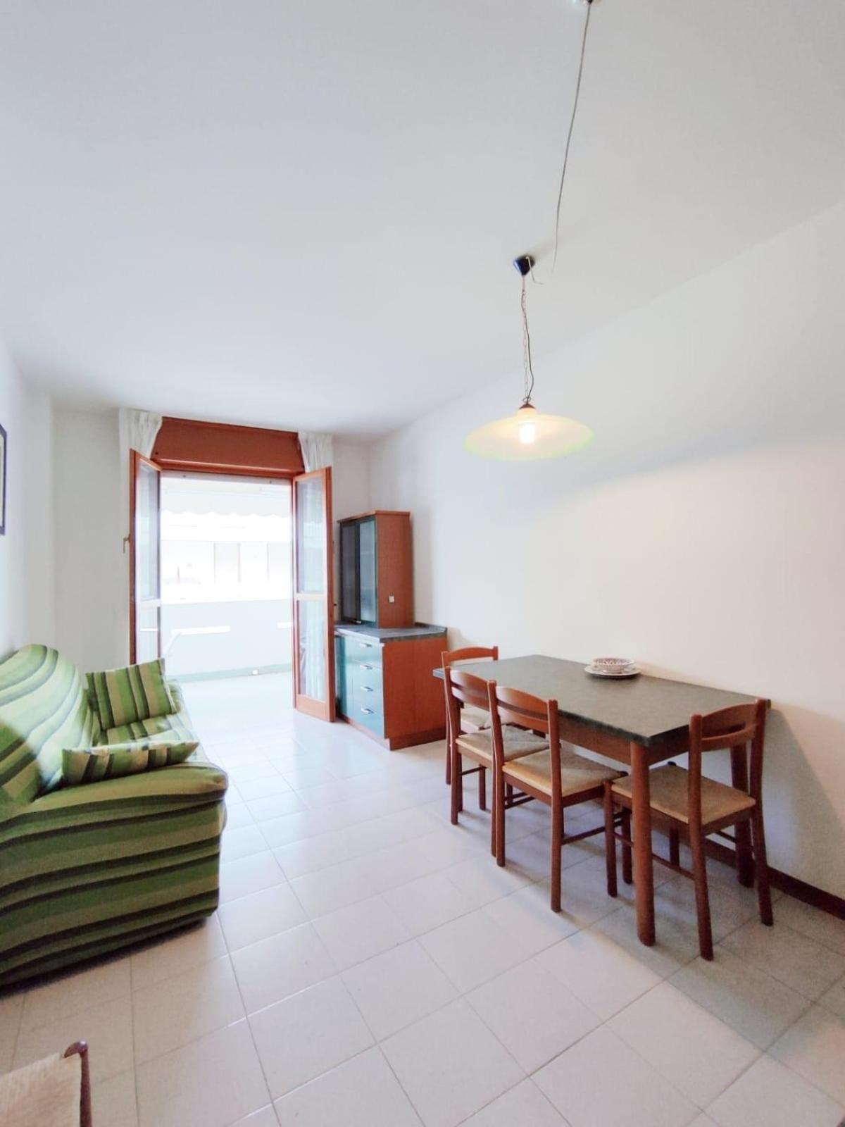 Two-Bedroom Apartment - Photo 7