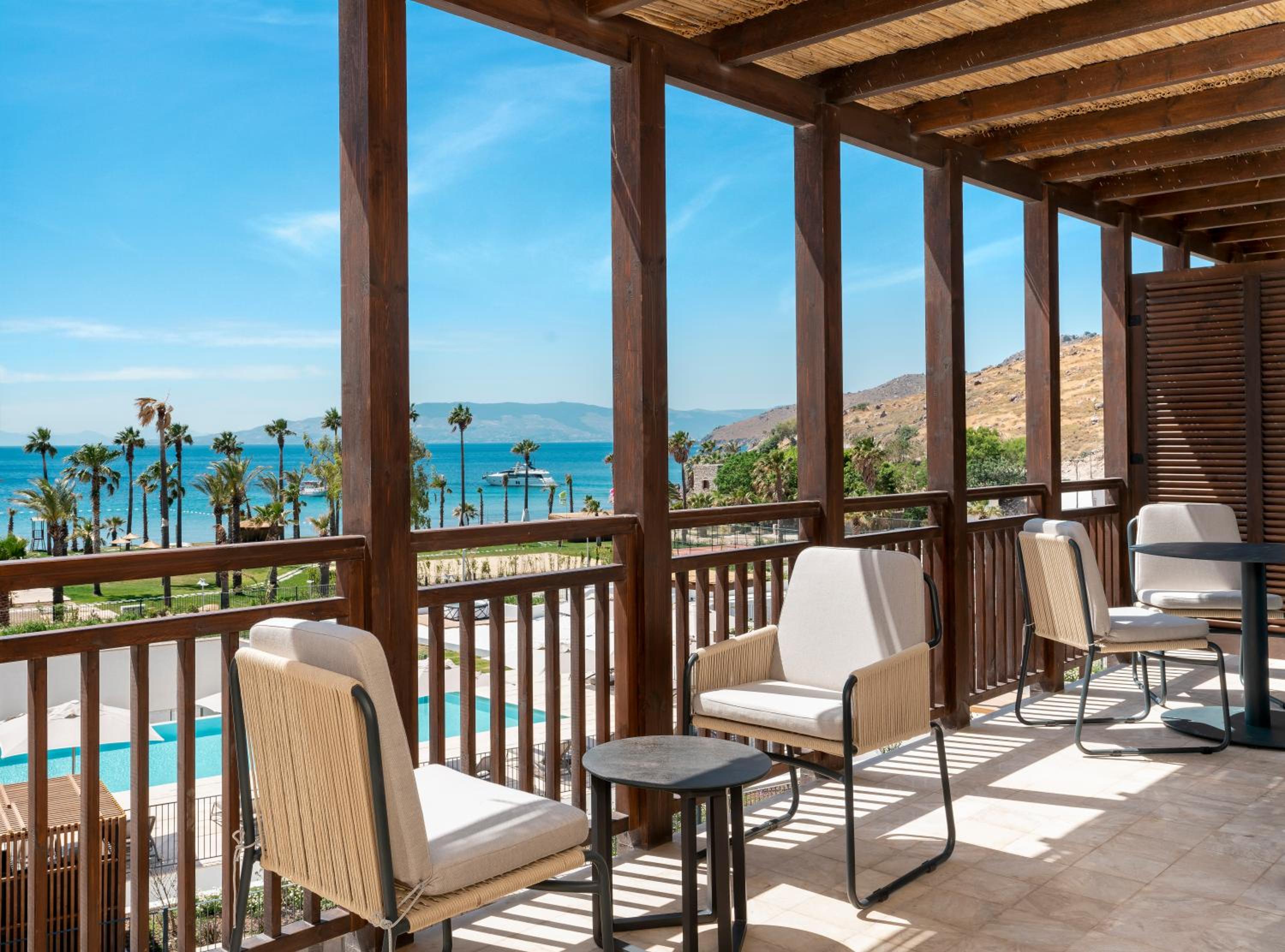 Suite with Sea View and Terrace - Photo 4