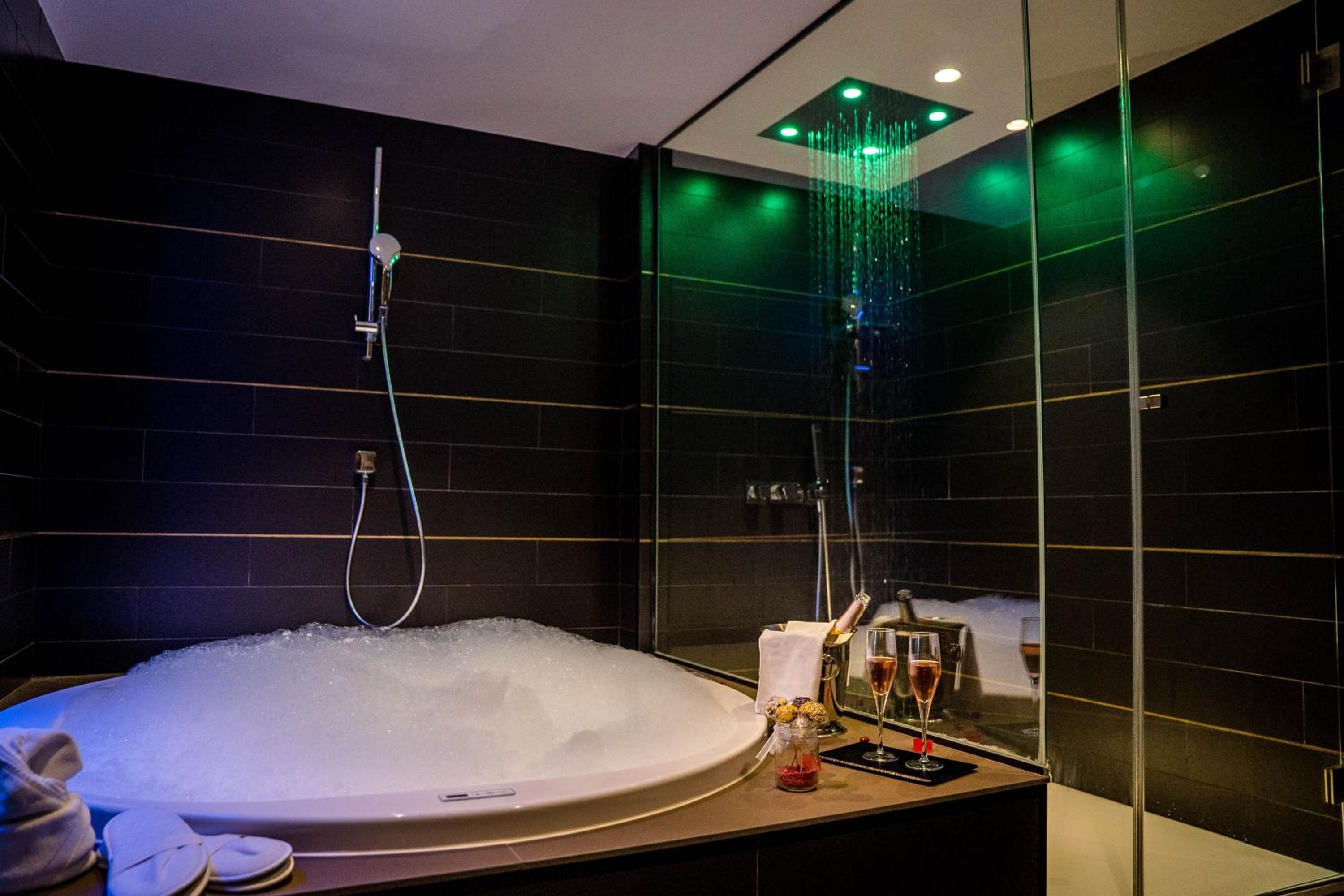 Suite with Hot Tub Malvasia photo 3