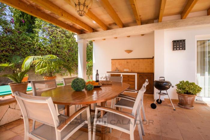 Villa photo 2
