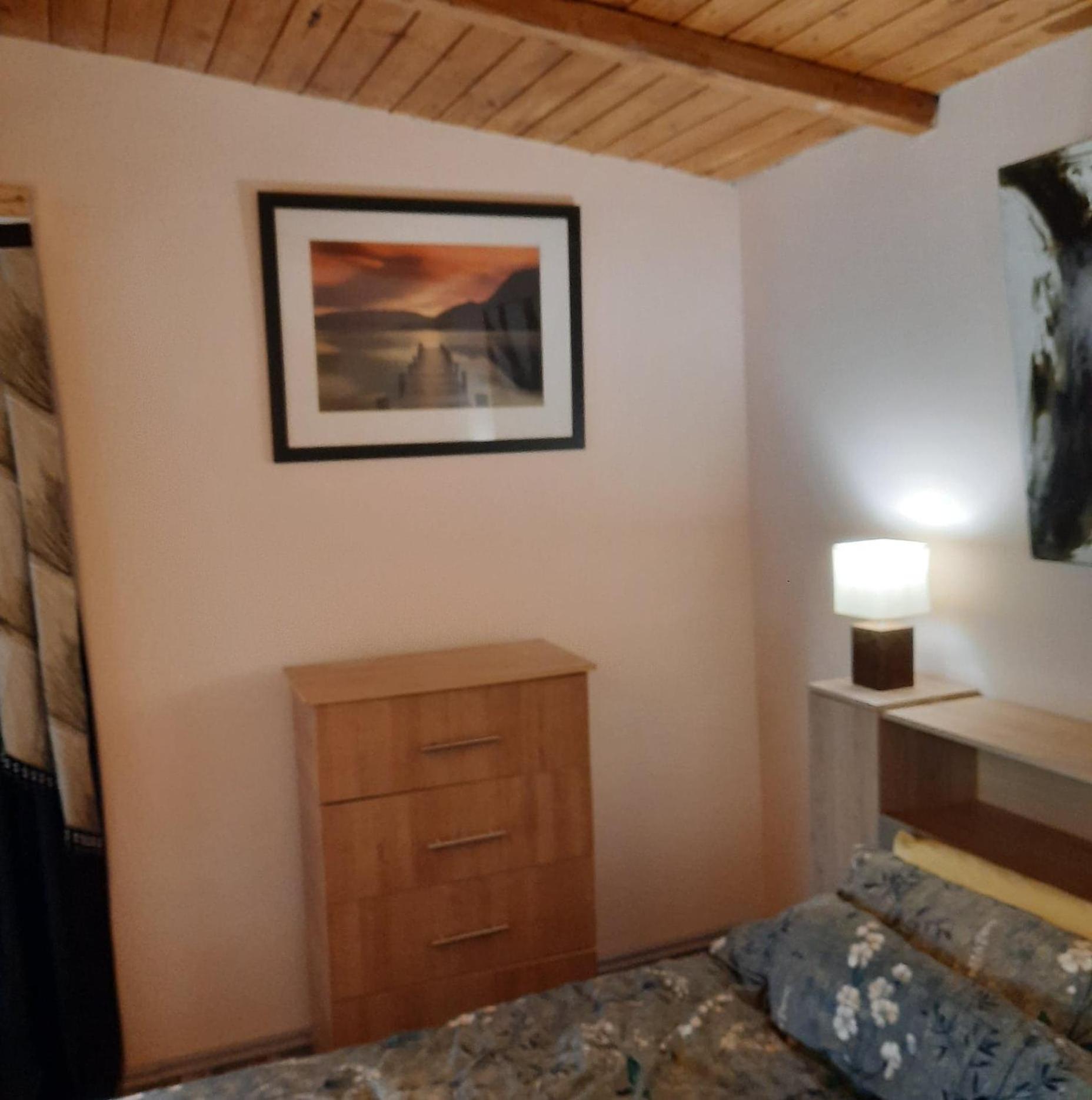 Deluxe Double Room - Photo 9