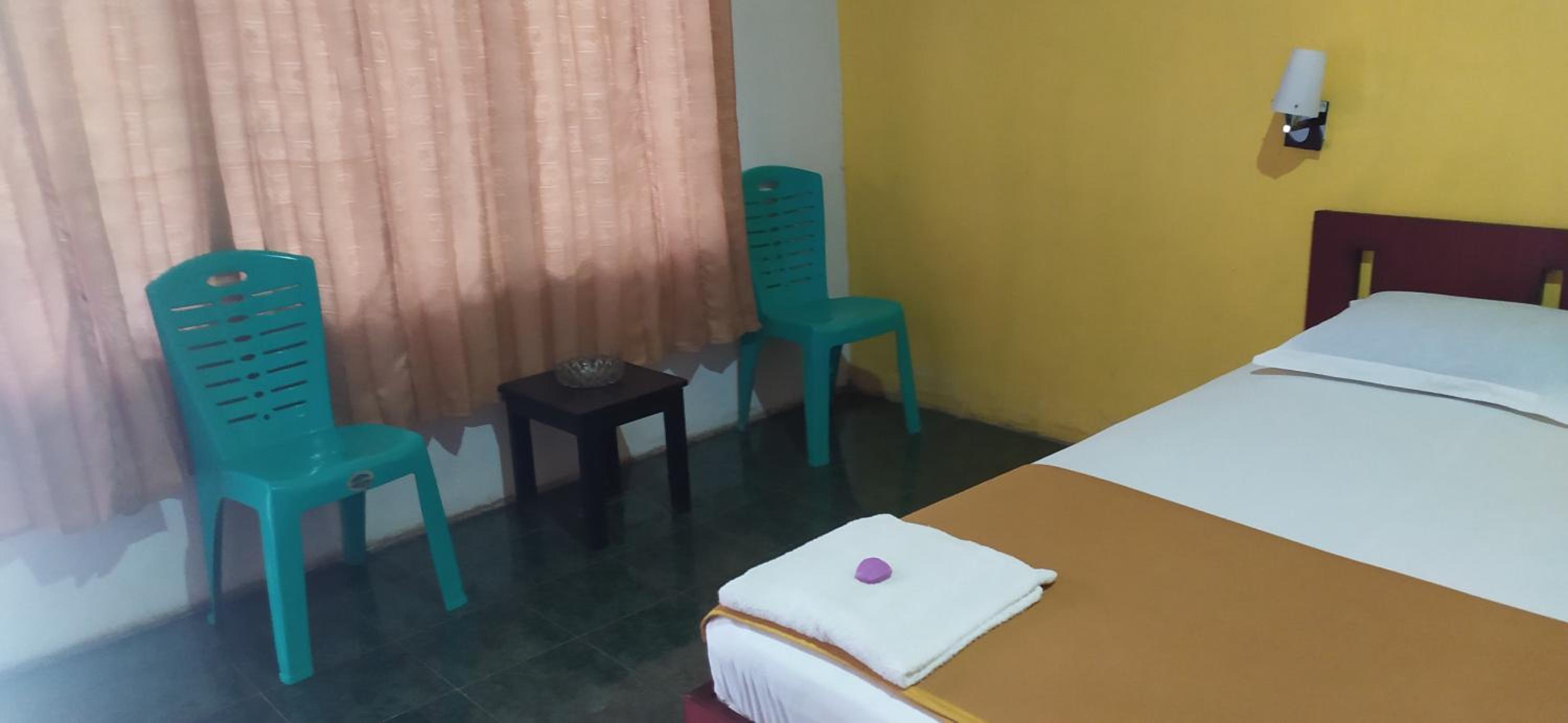 Standard Double Room - Photo 10