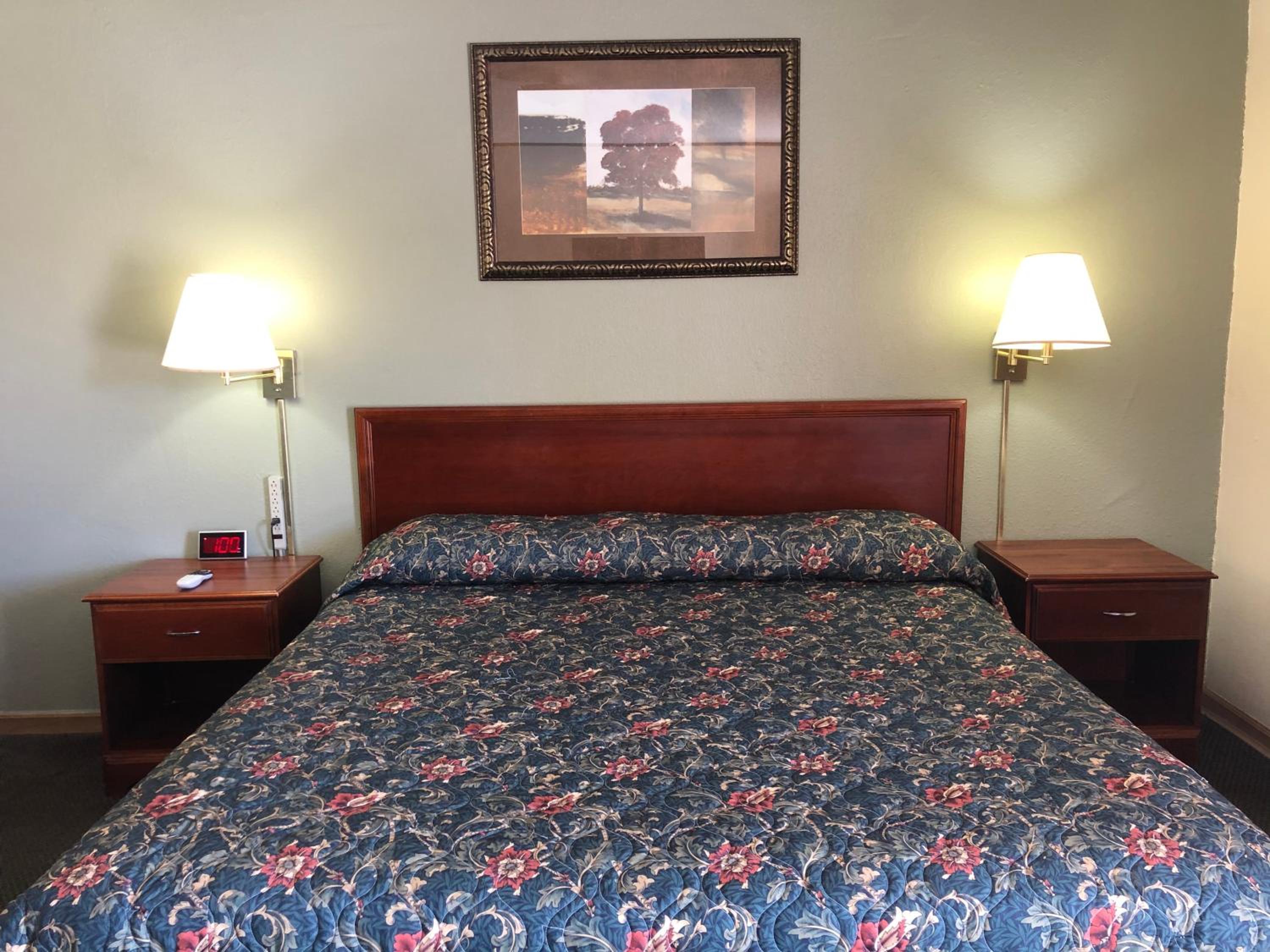 King Room - Non-Smoking