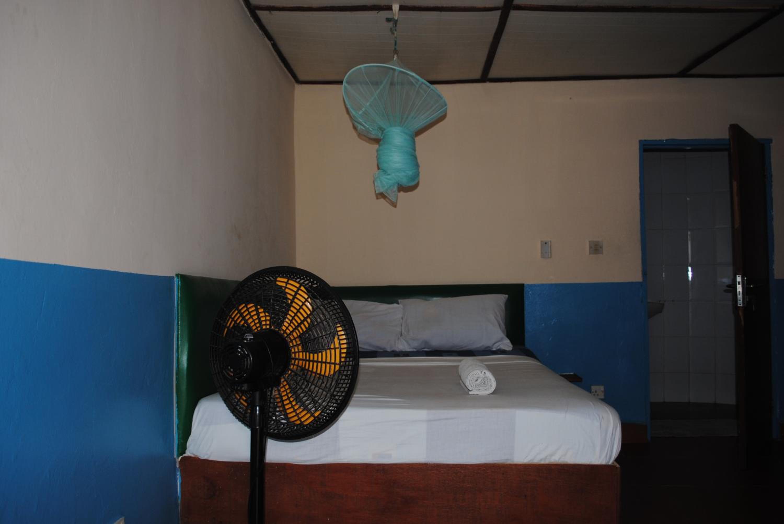 Budget Double Room photo 2
