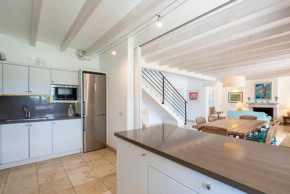 Villa photo 3