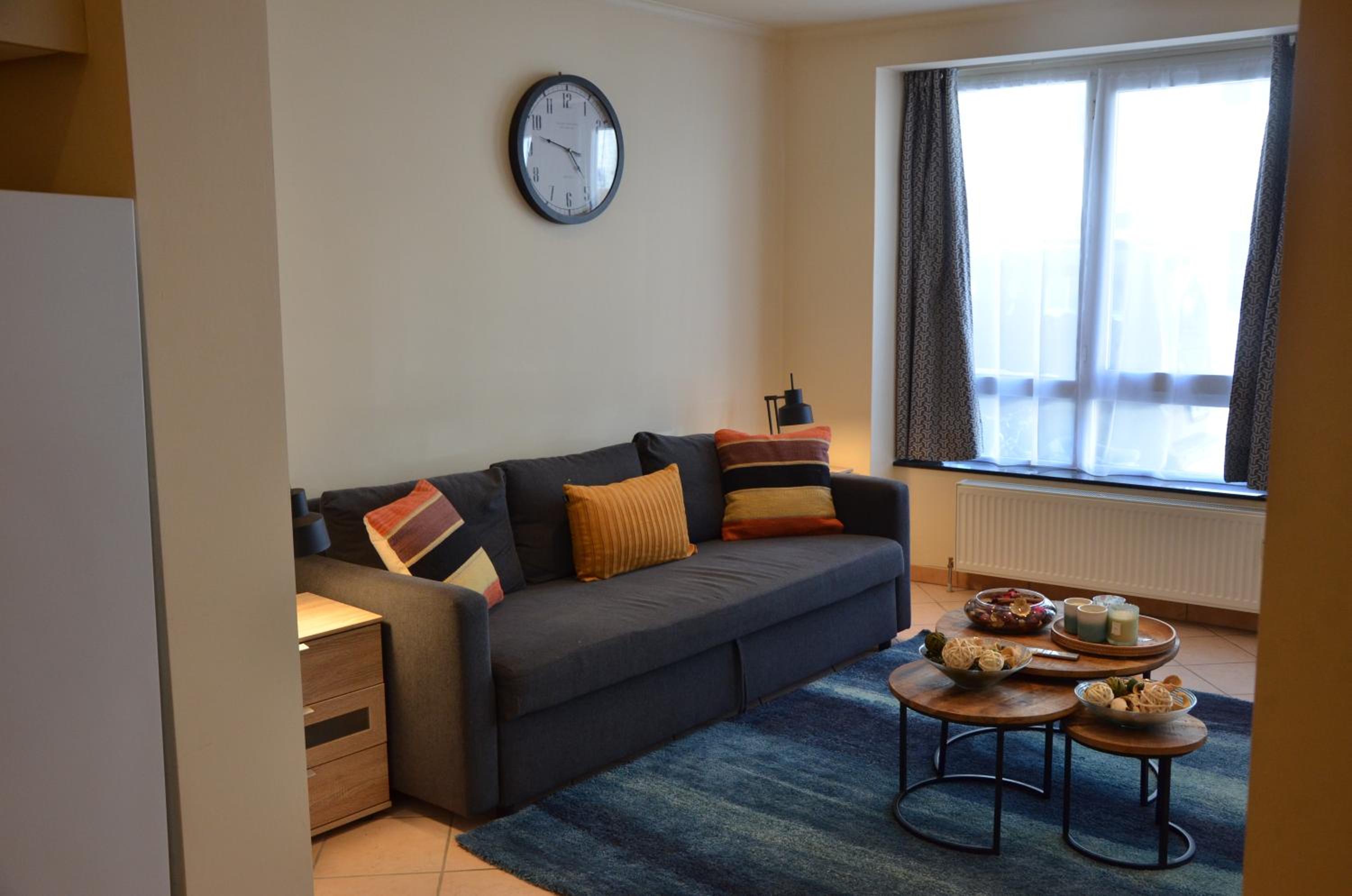 One-Bedroom Apartment photo 1