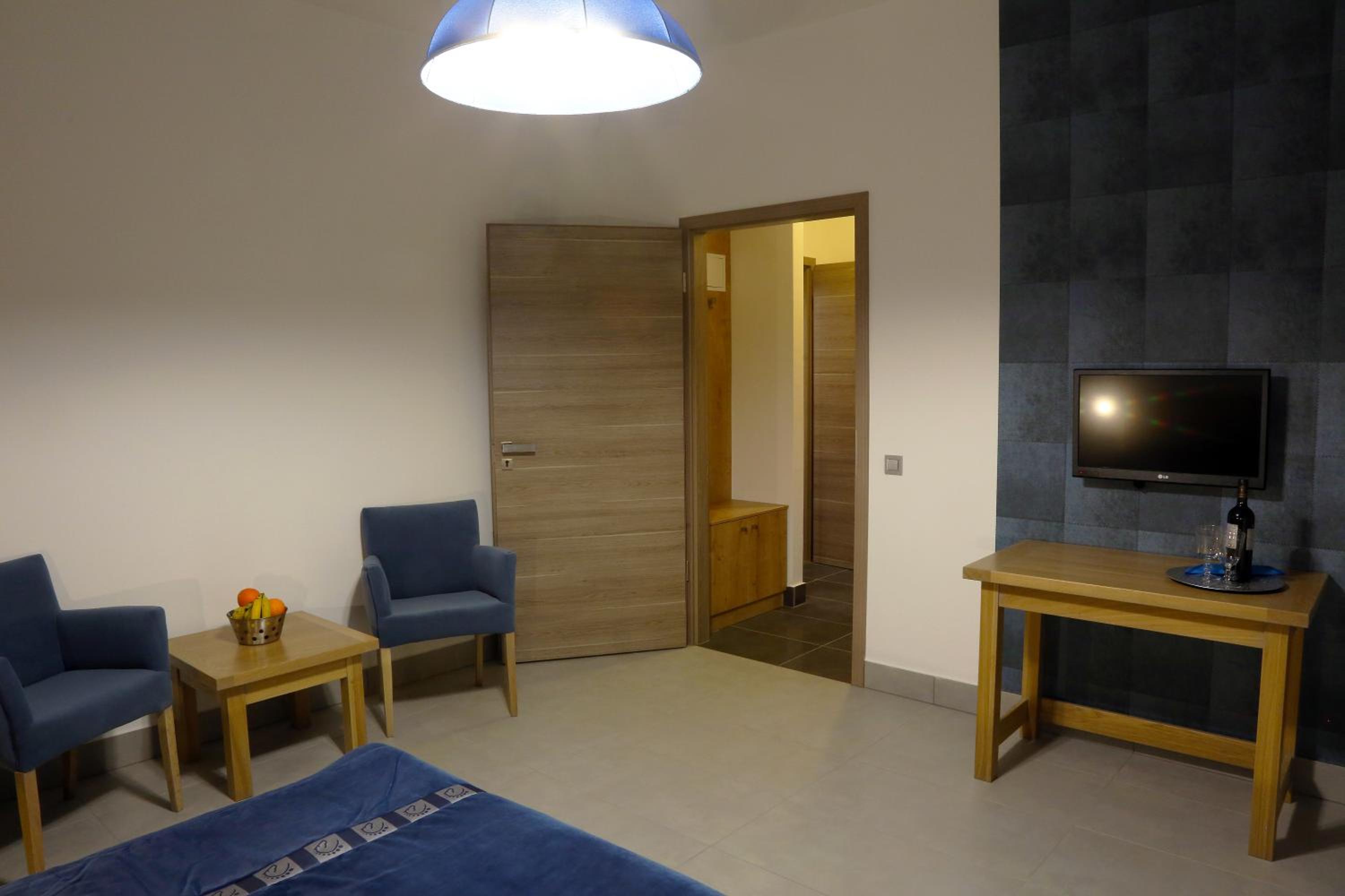 Quadruple Room - Photo 2