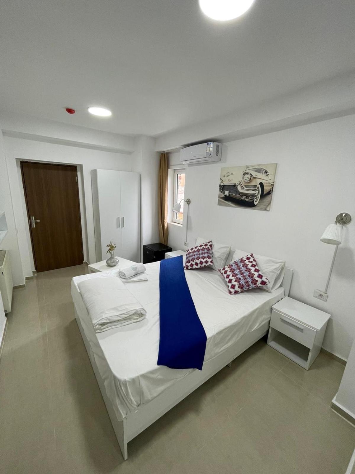 Deluxe Double Room - Photo 25