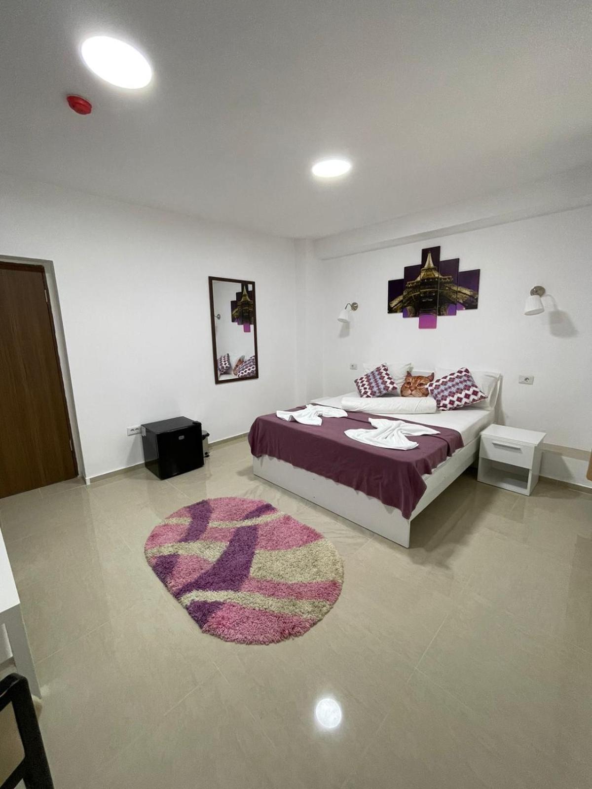 Deluxe Double Room - Photo 27