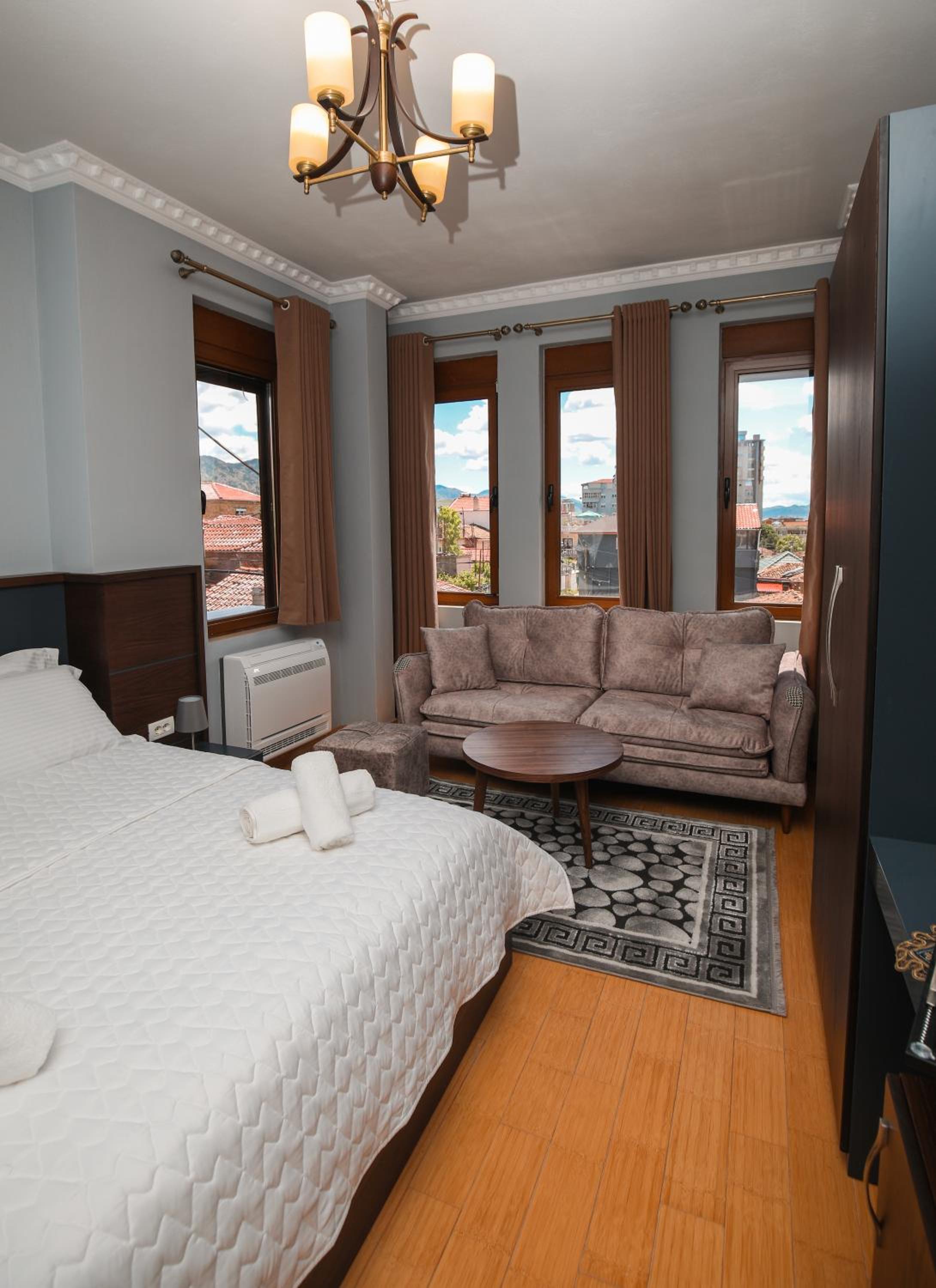Villa photo 3