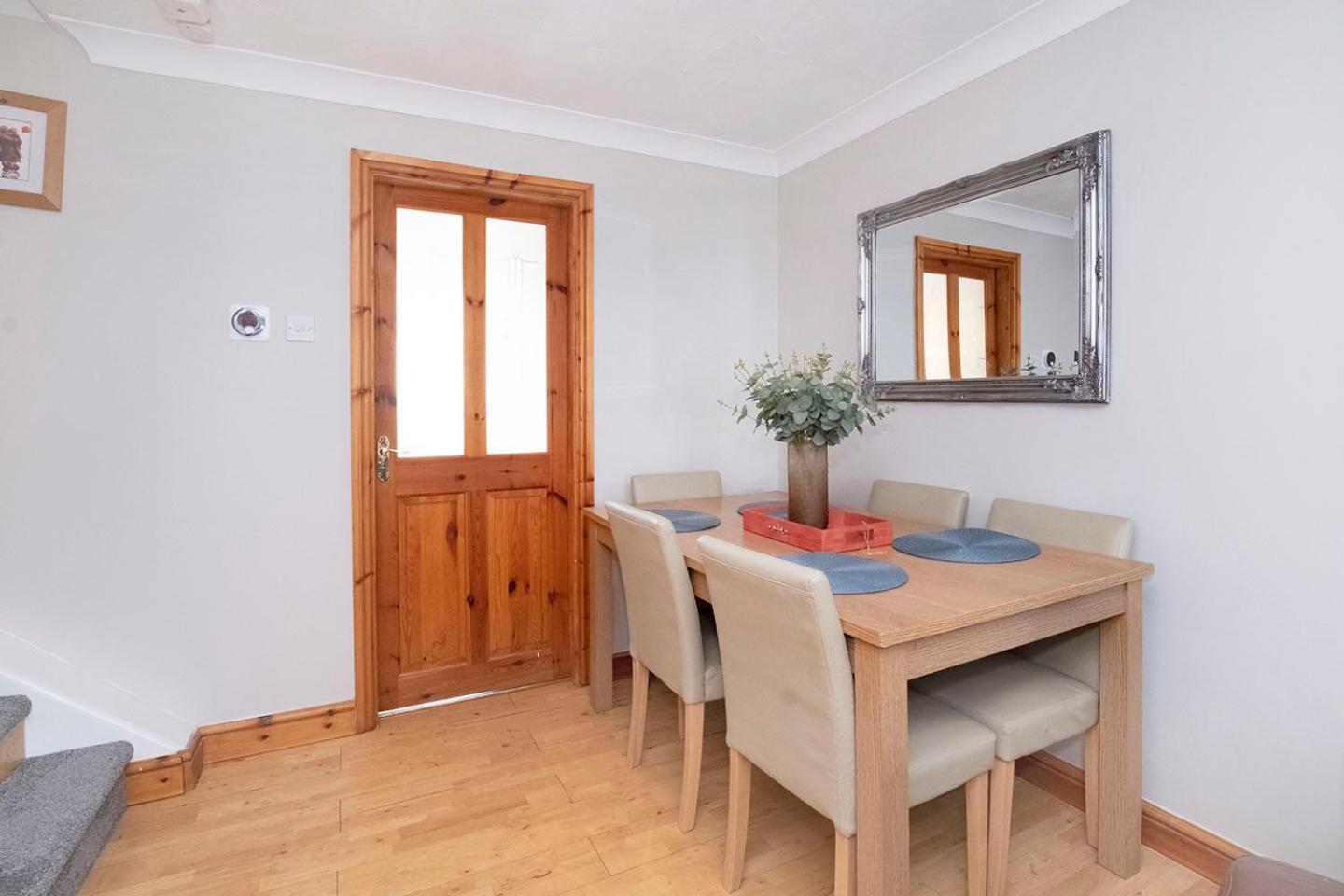 Two-Bedroom House - Photo 14