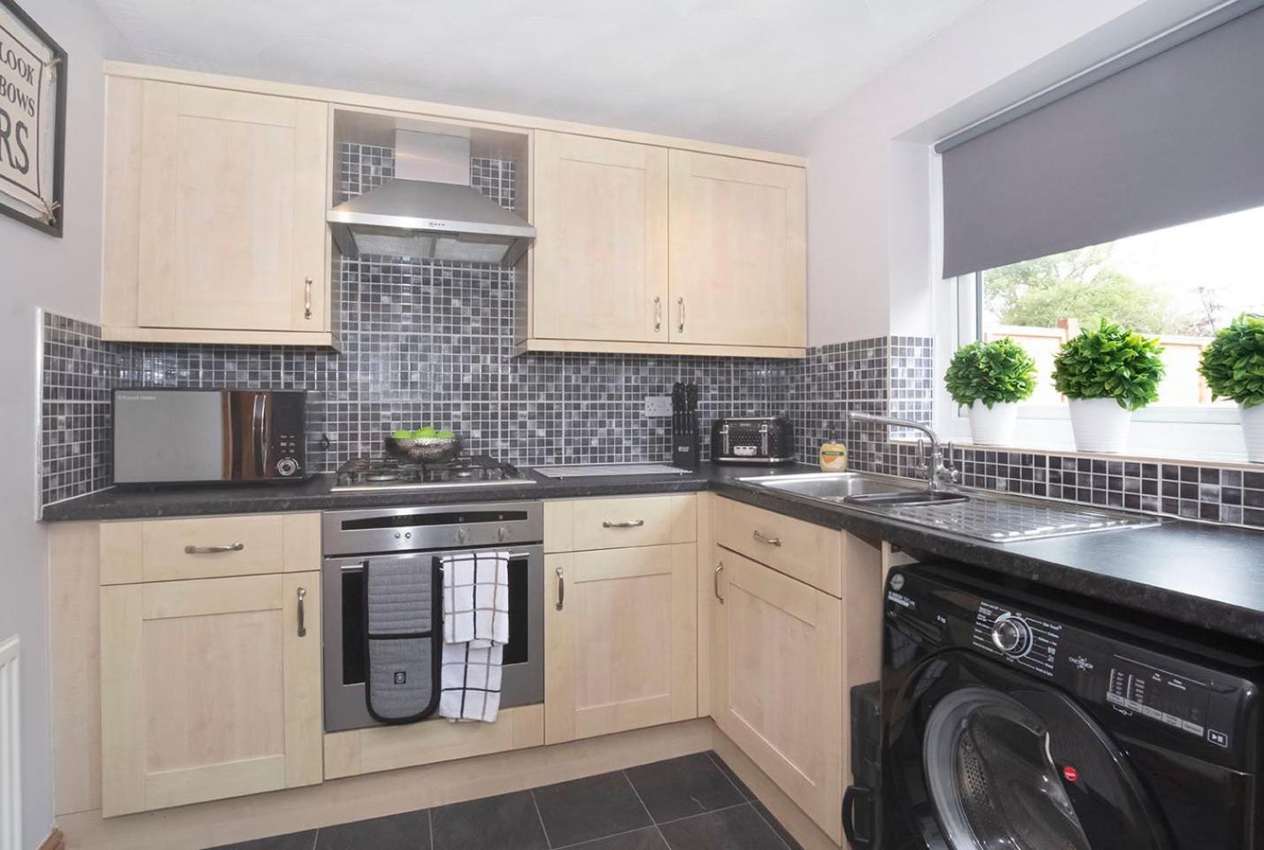 Two-Bedroom House - Photo 15