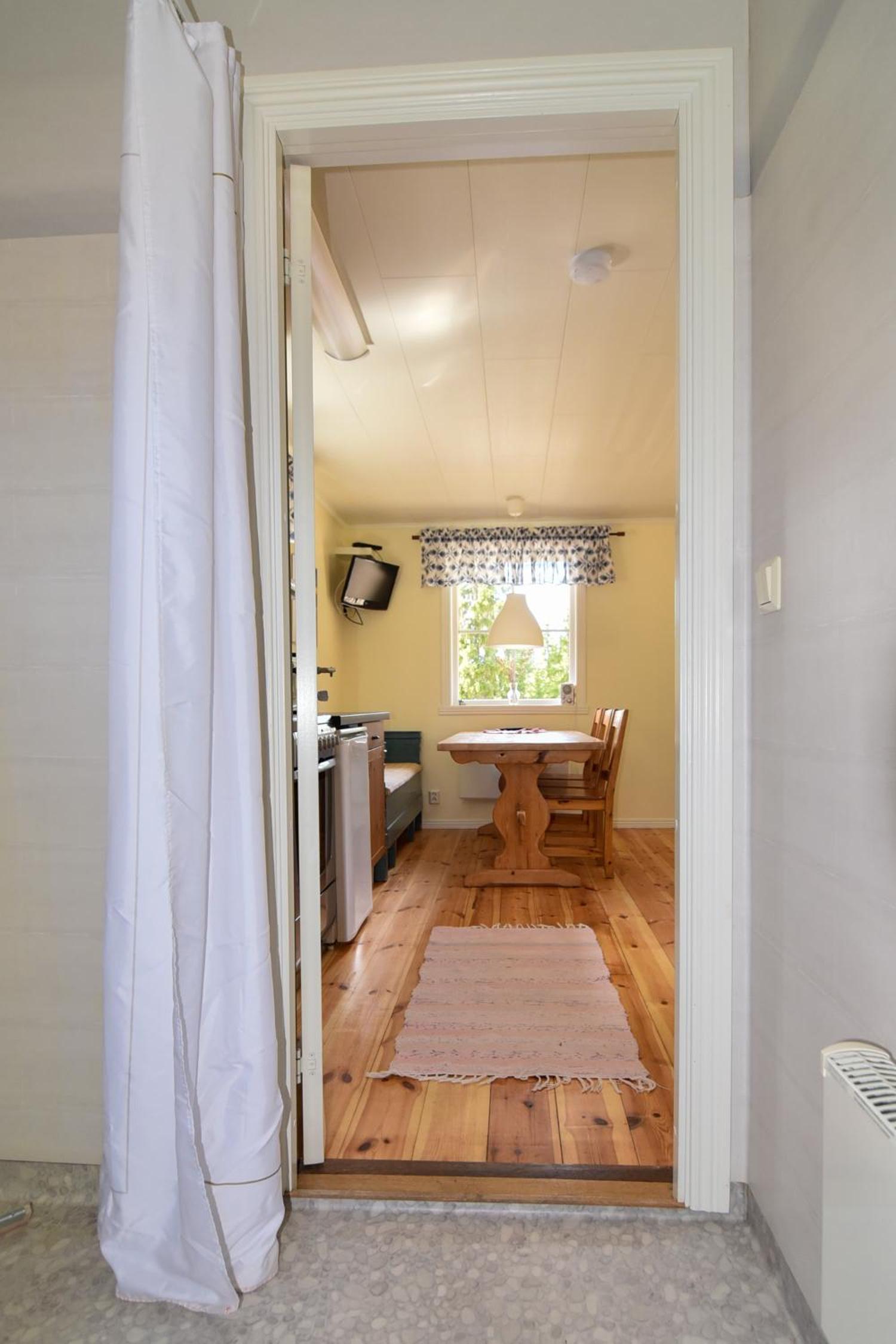 Cottage with Garden View photo 3