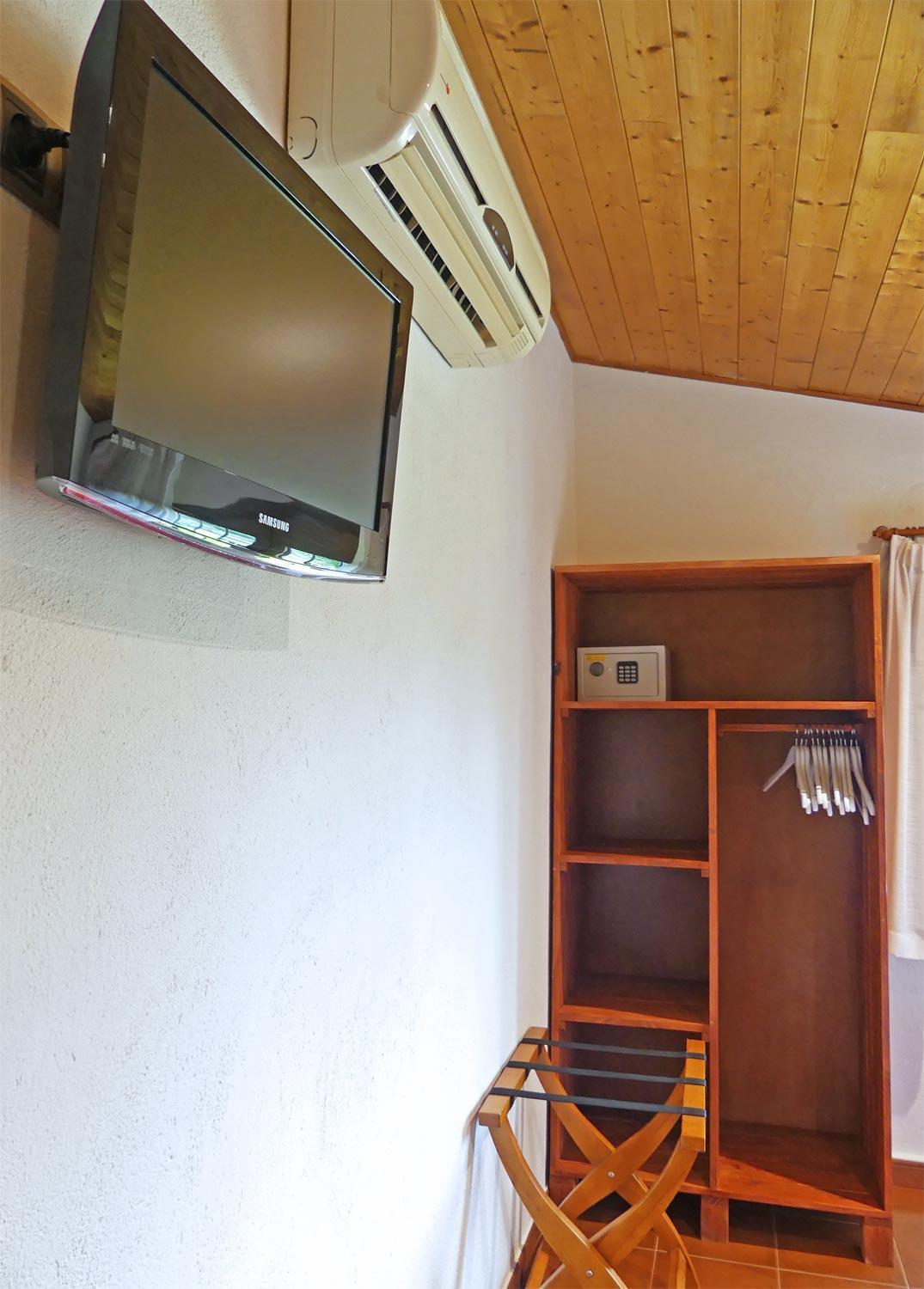 Double Room with Garden View Breakfast included - Double Bed, photo 6