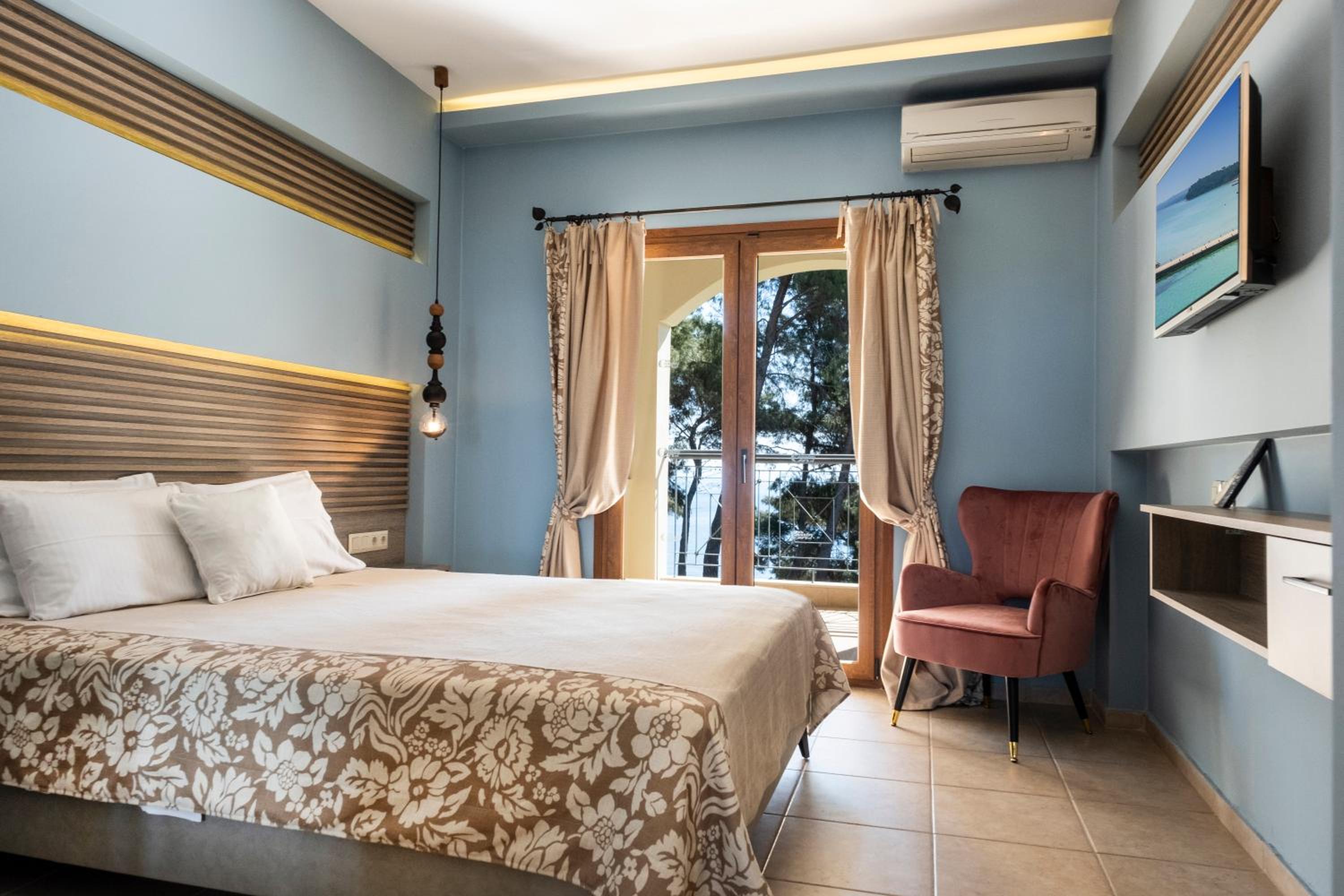 Deluxe Double Room with Sea View