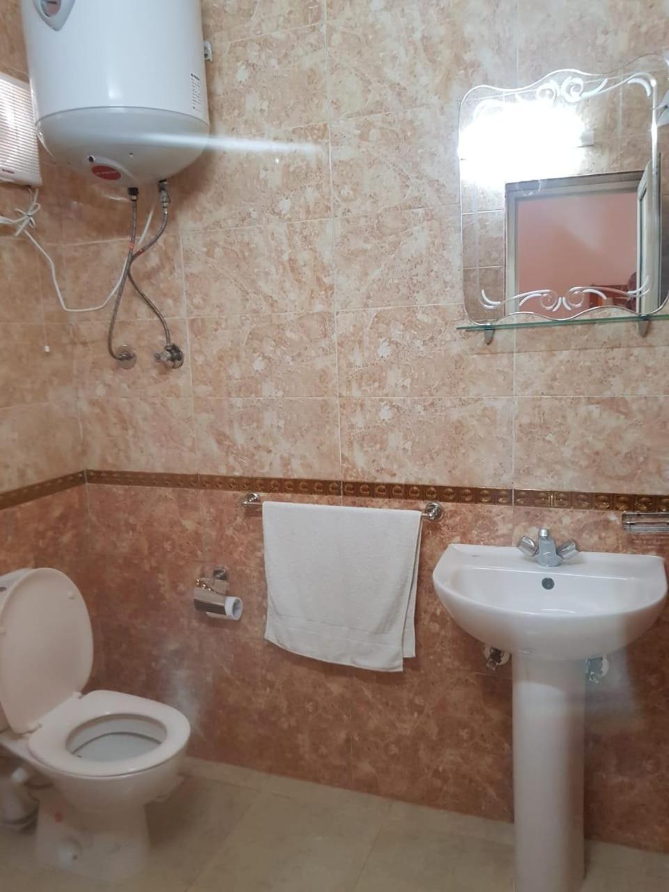 Suite - Photo 8