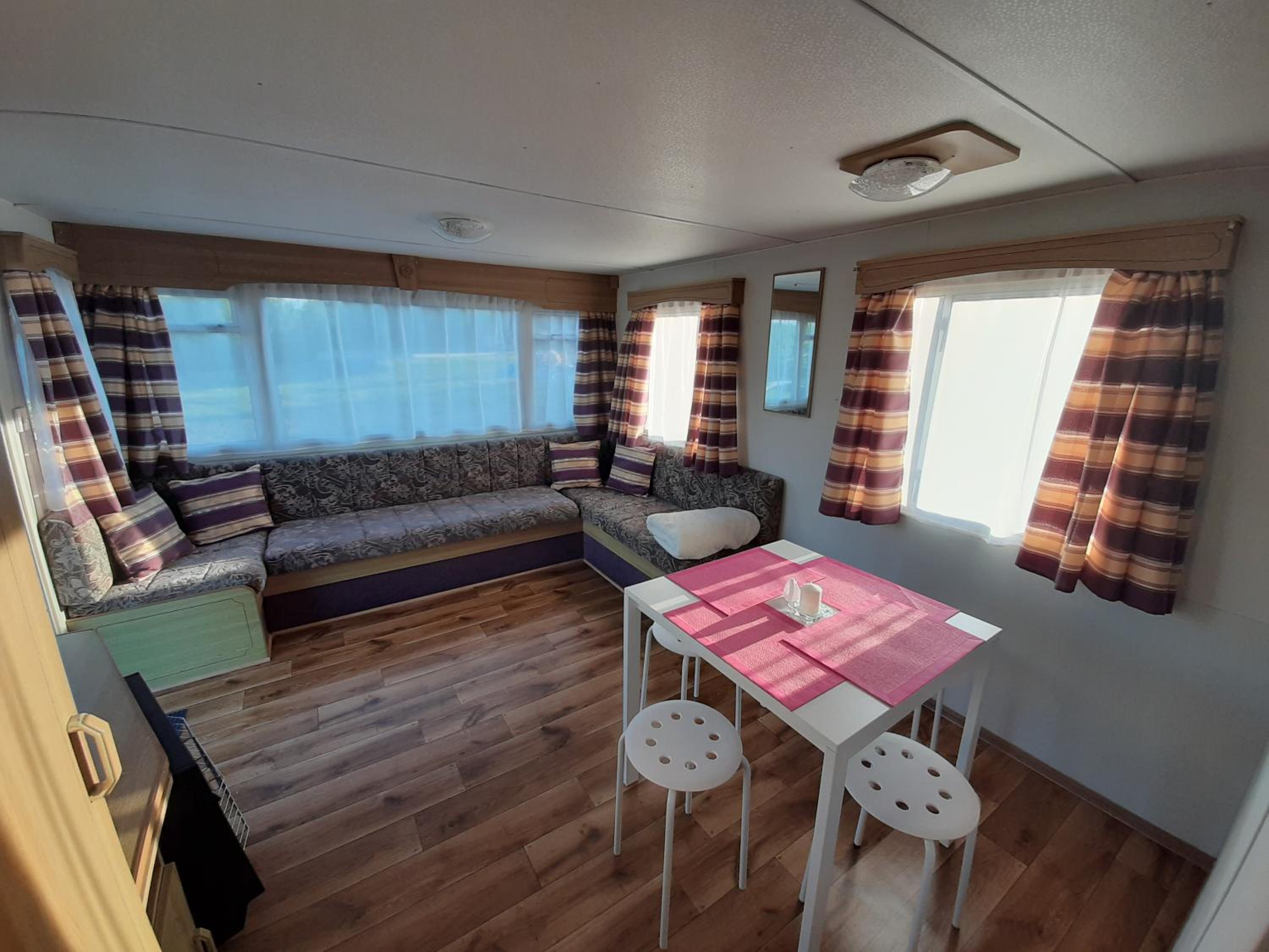 Two-Bedroom House - Photo 21