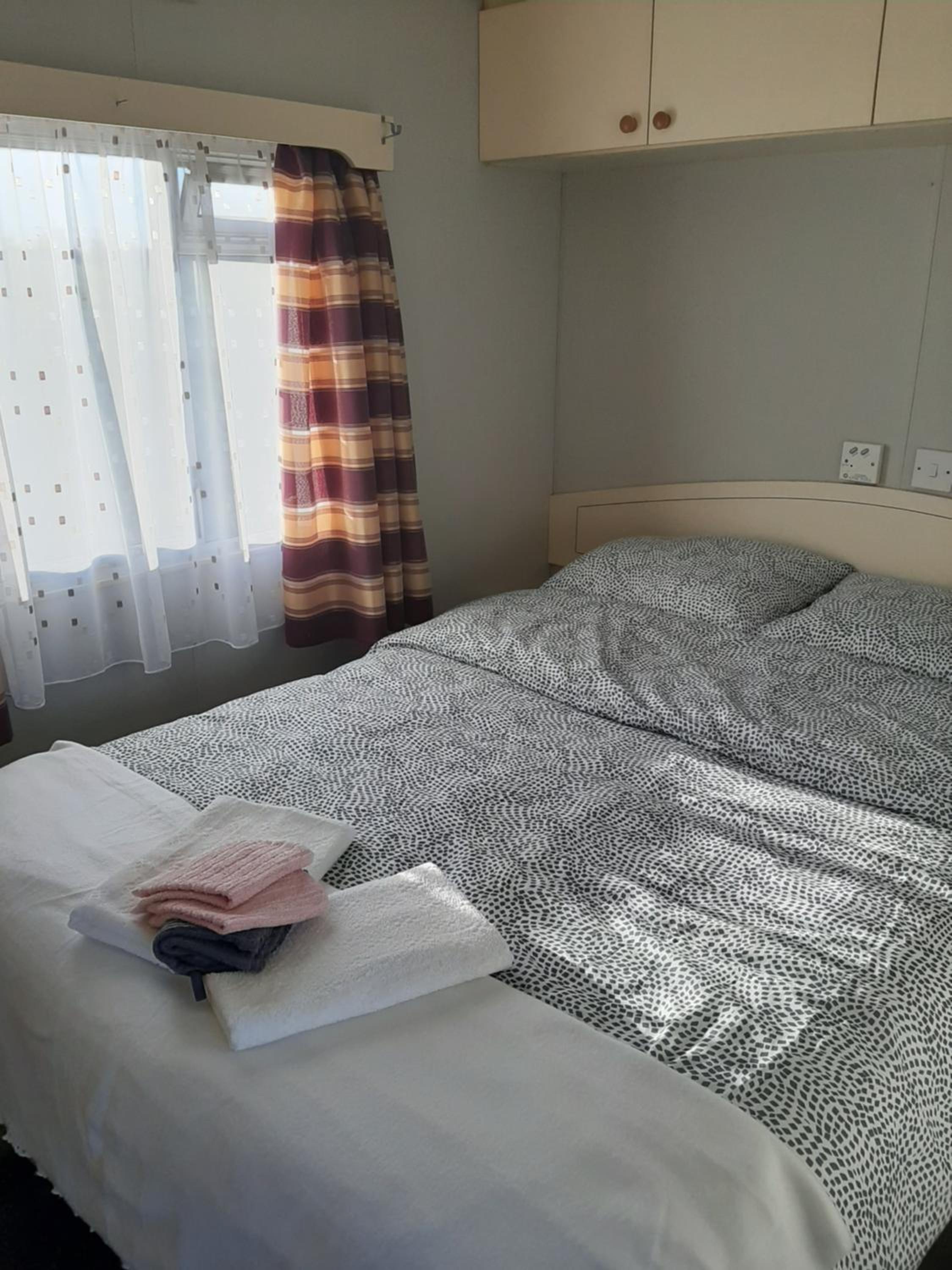 Two-Bedroom House - Photo 15