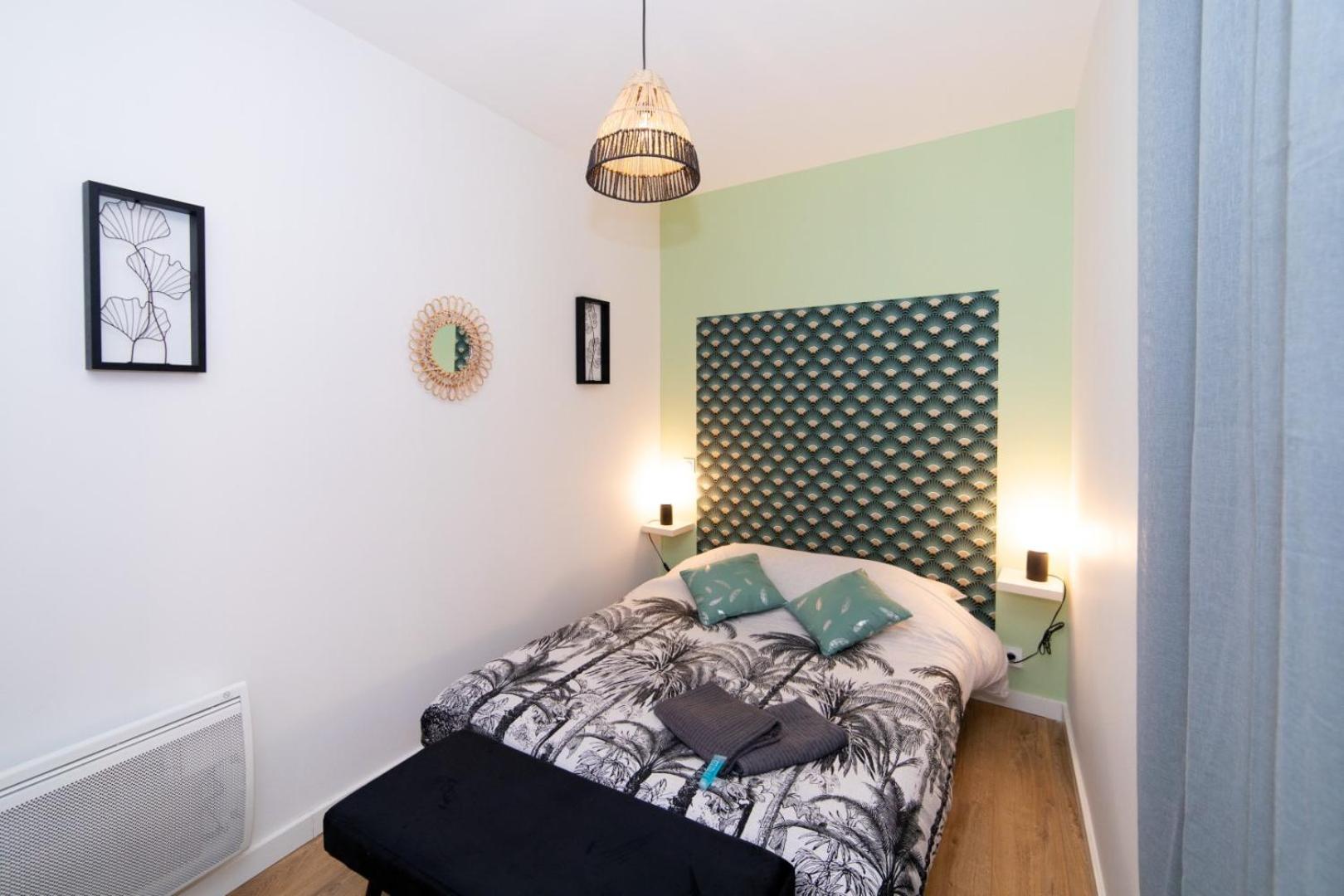 One-Bedroom Apartment - Photo 3