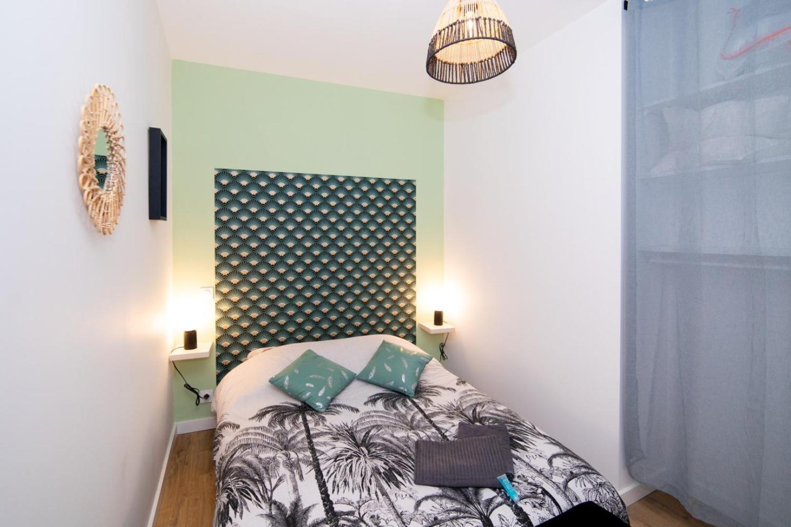 One-Bedroom Apartment - Photo 4