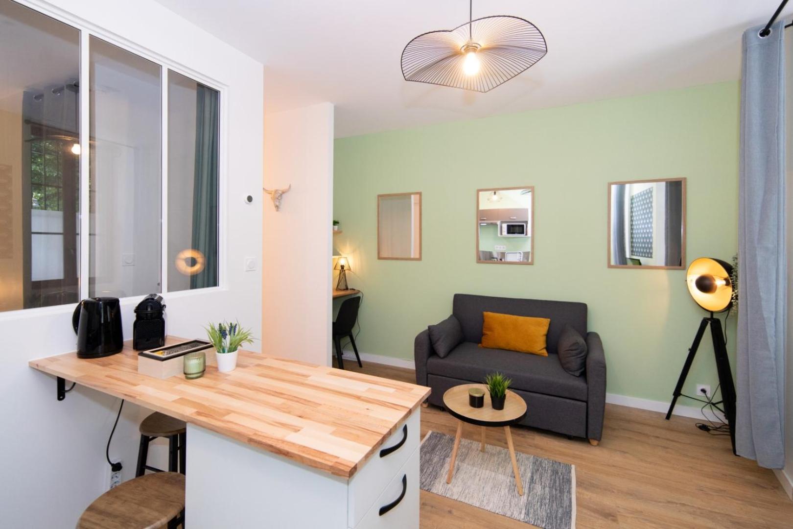 One-Bedroom Apartment - Photo 11