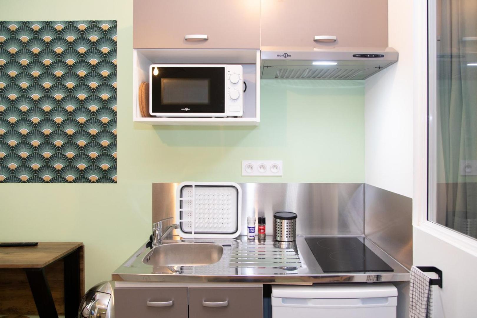 One-Bedroom Apartment - Photo 16