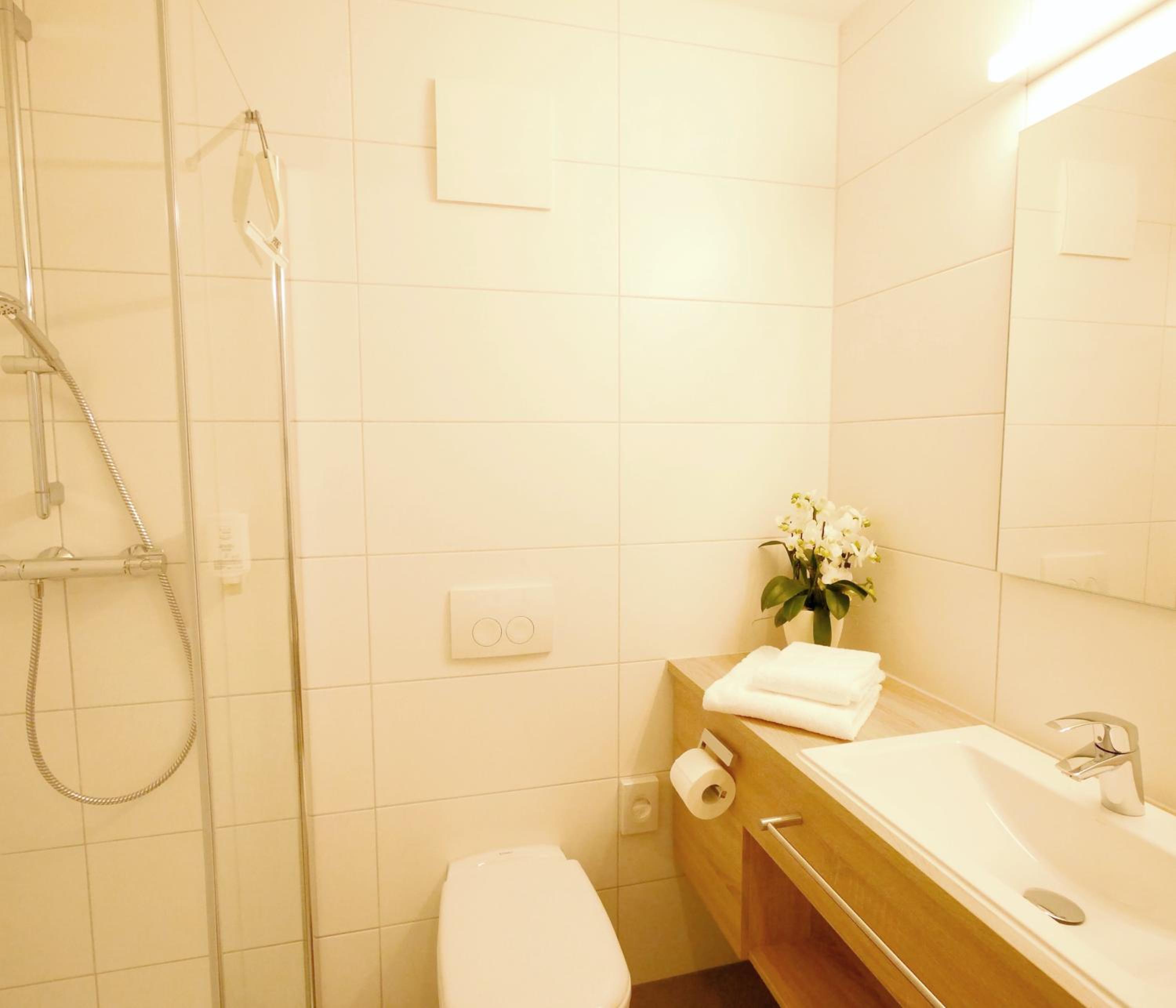 Economy Double Room - Photo 4