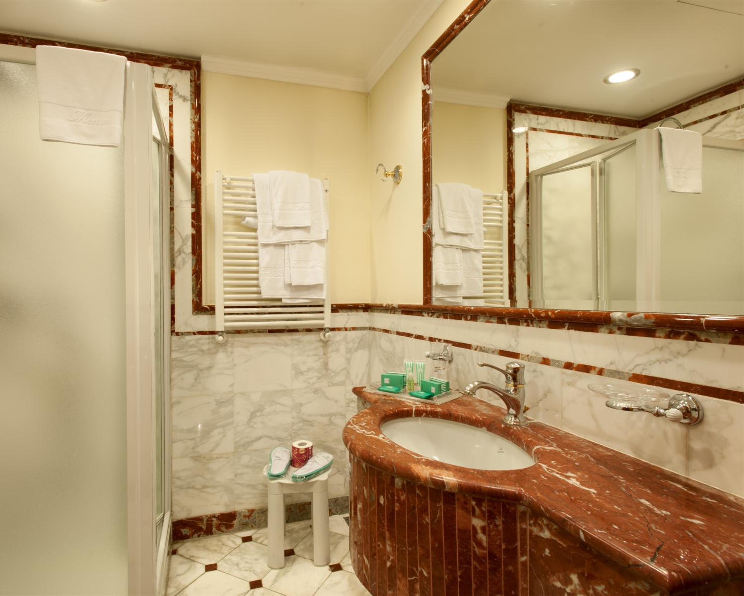 Double or Twin Room photo 3