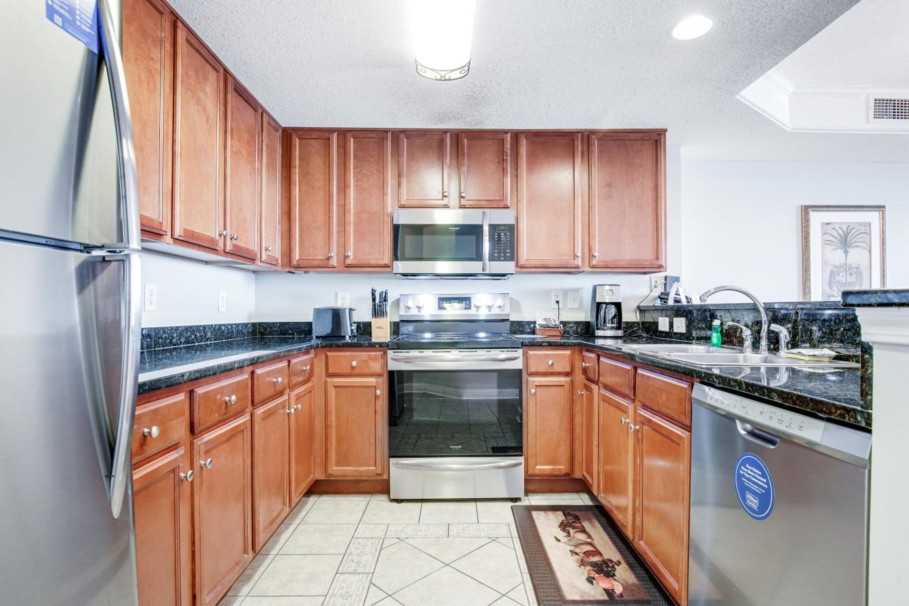 Three-Bedroom Suite - Ocean Front photo 2