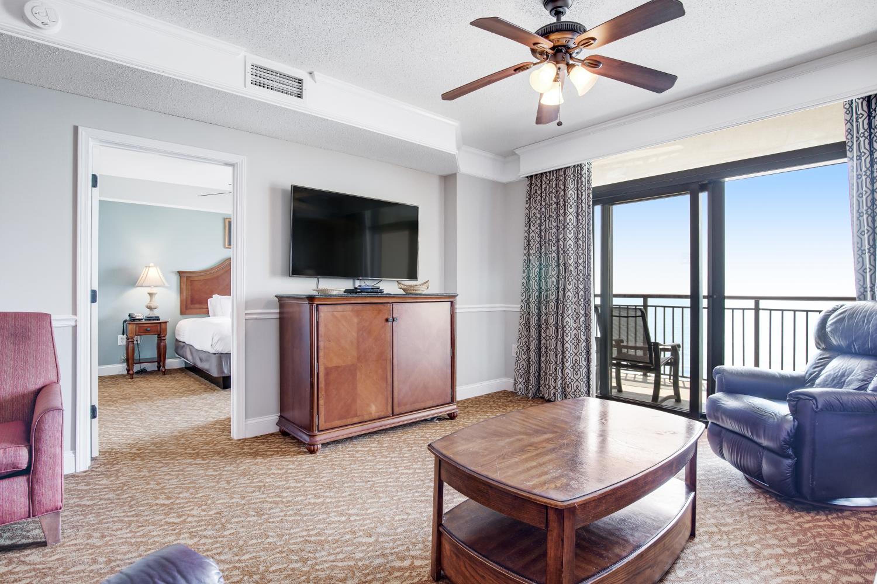 Three-Bedroom Suite - Ocean Front photo 3